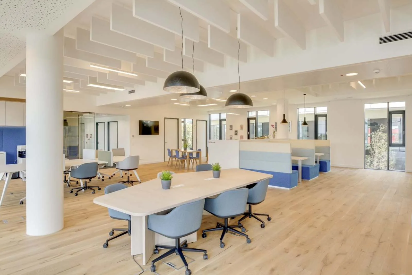 Regus WI, Milwaukee - South 6th Street, Coworking space, Milwaukee, WI