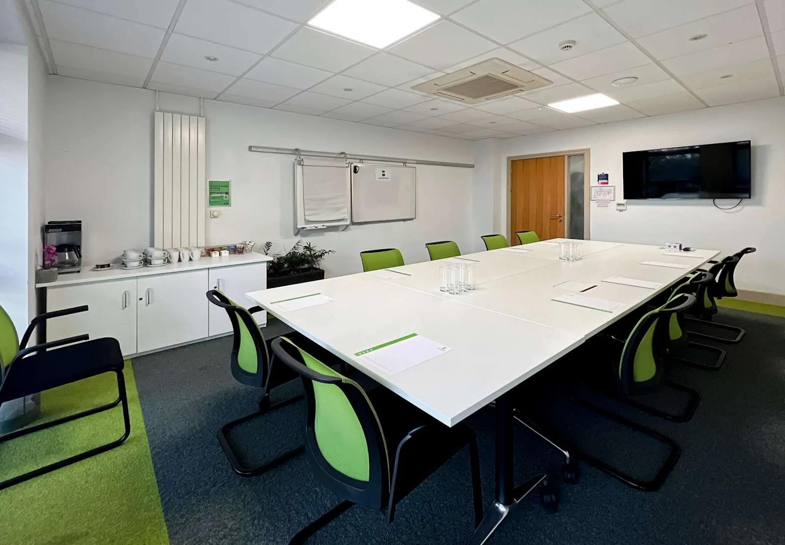 Basepoint BROMSGROVE, Bromsgrove Enterprise Park, Meeting room for 10 people, Bromsgrove