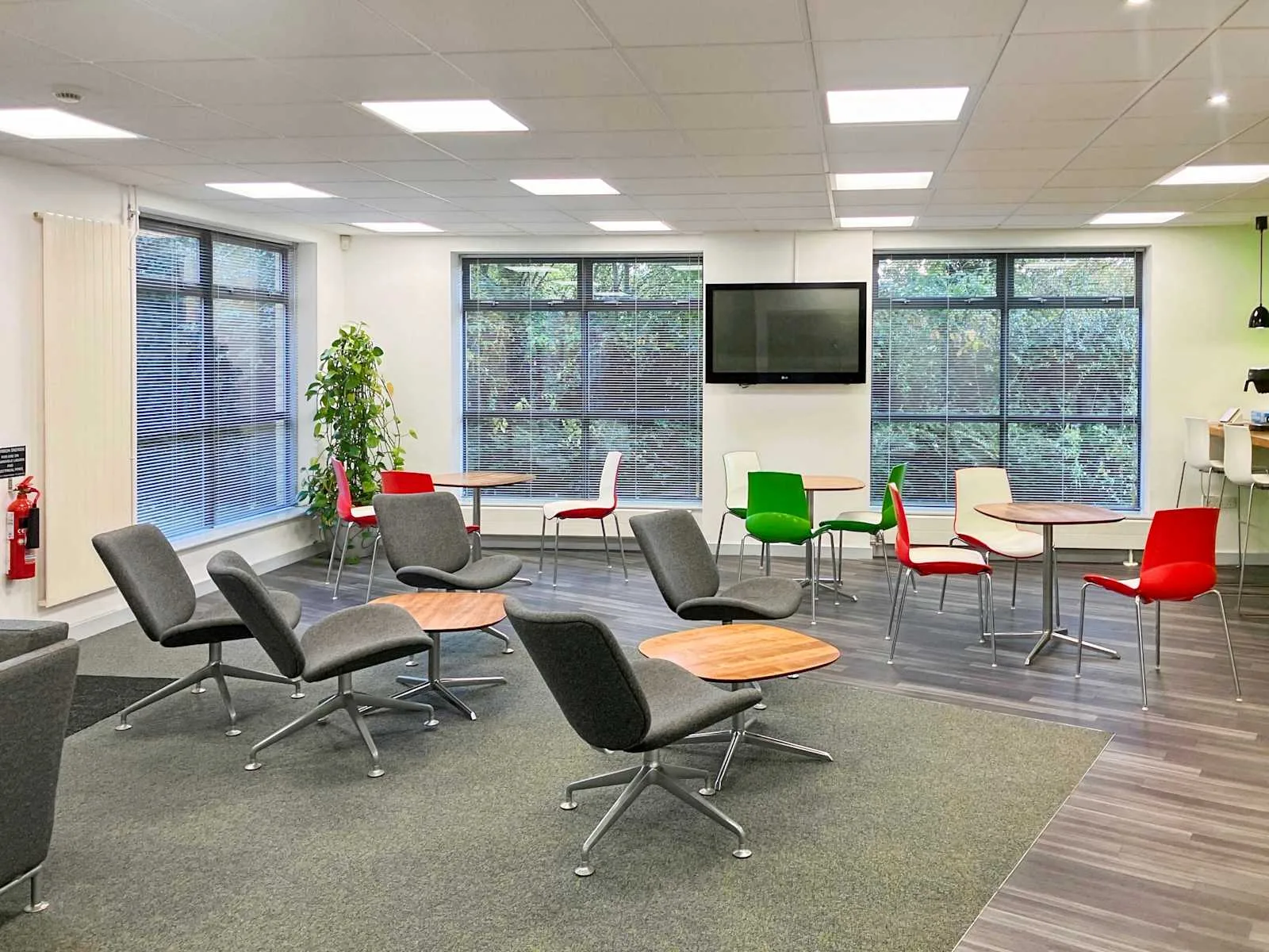 Basepoint CRAWLEY, Metcalf Way, Cafeteria, Crawley