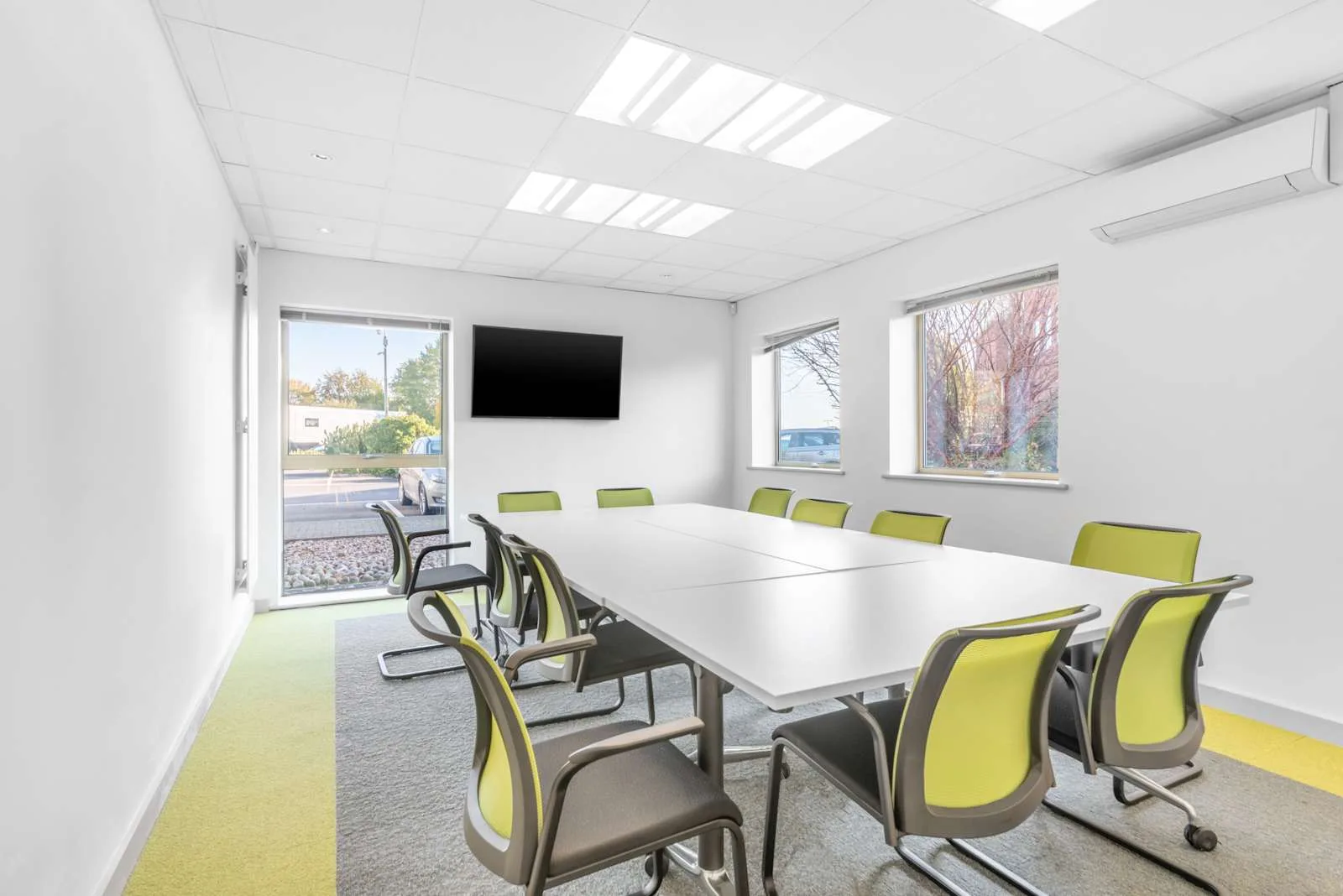 Basepoint GOSPORT, Aerodrome Road, Salle de réunion 12 personnes, Gosport