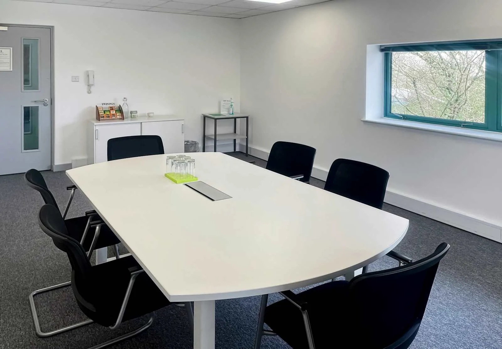 Basepoint HAVANT, Harts Farm Way, Meeting room for 6 people, Havant