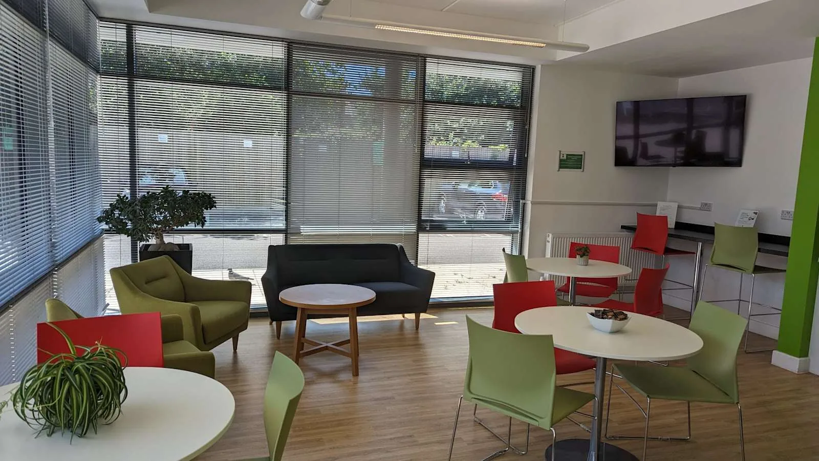 Basepoint HAYWARDS HEATH, John de Mierre House, Cafeteria, Haywards Heath