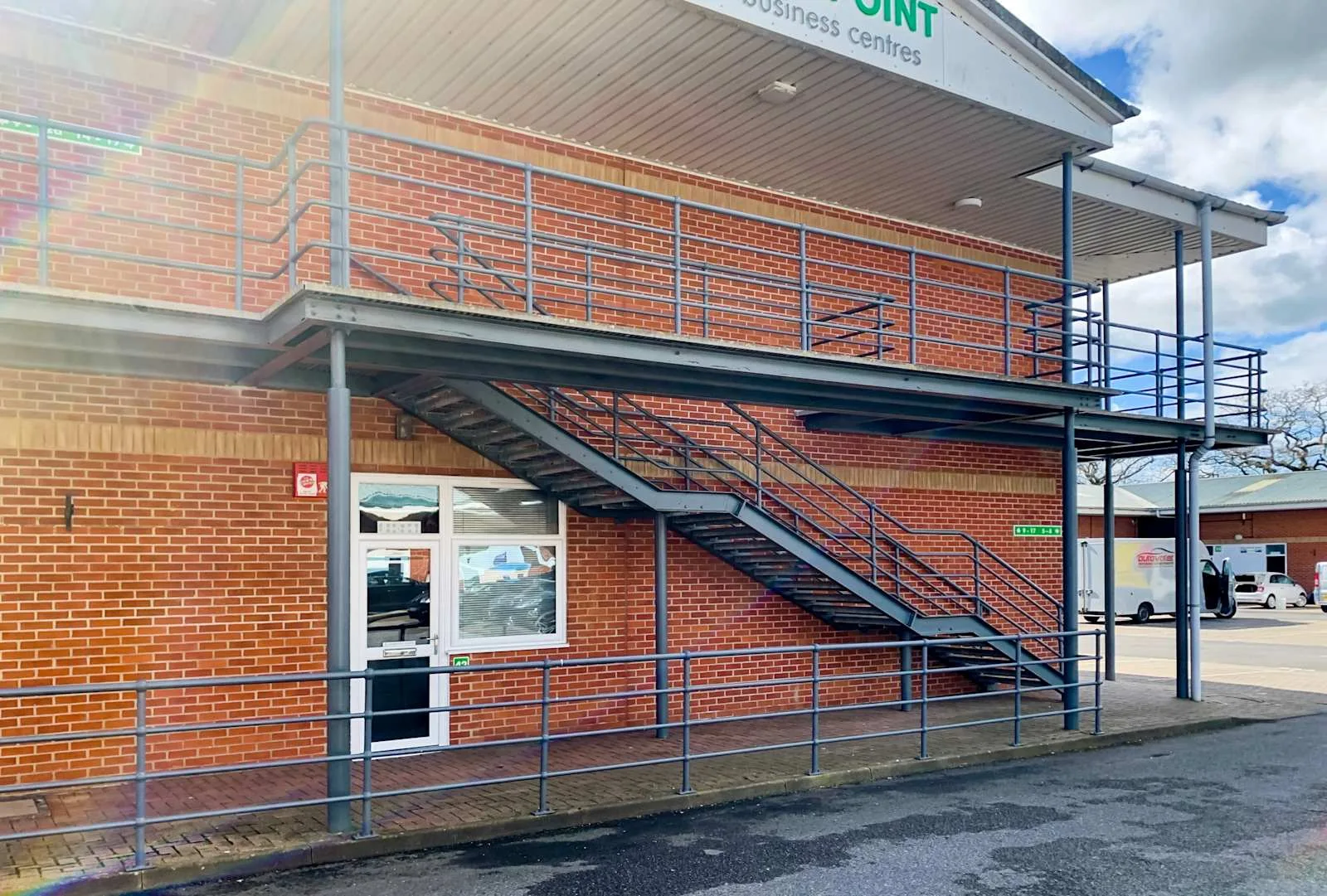 Basepoint WATERLOOVILLE, Waterbury Drive, Façade, Waterlooville