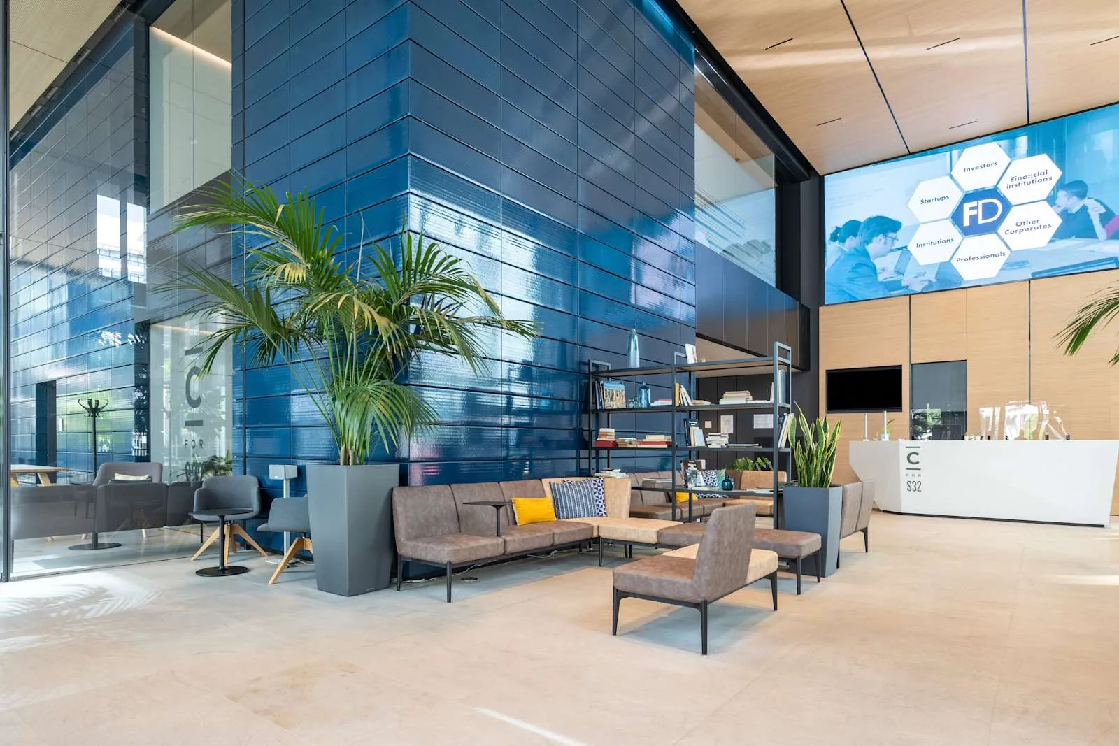 Copernico Milan, Isola Copernico, Reception, Milan