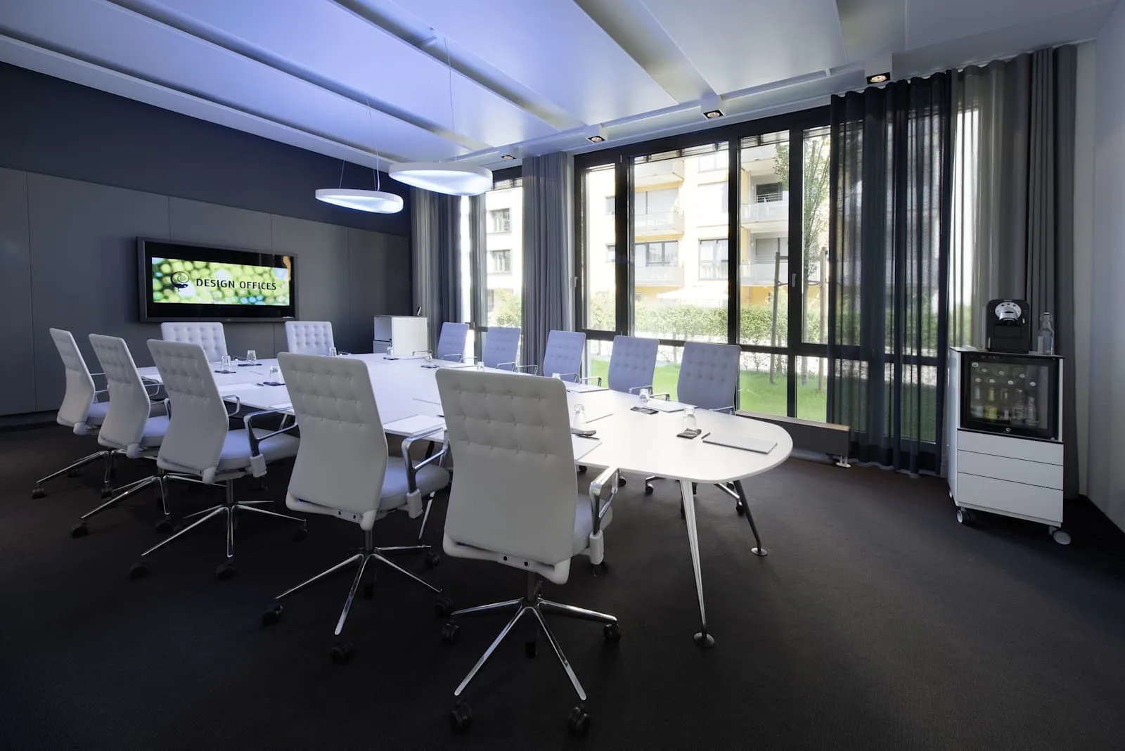 Design Offices München, Design Offices, Arnulfpark, Besprechungsraum für 14 Personen, München