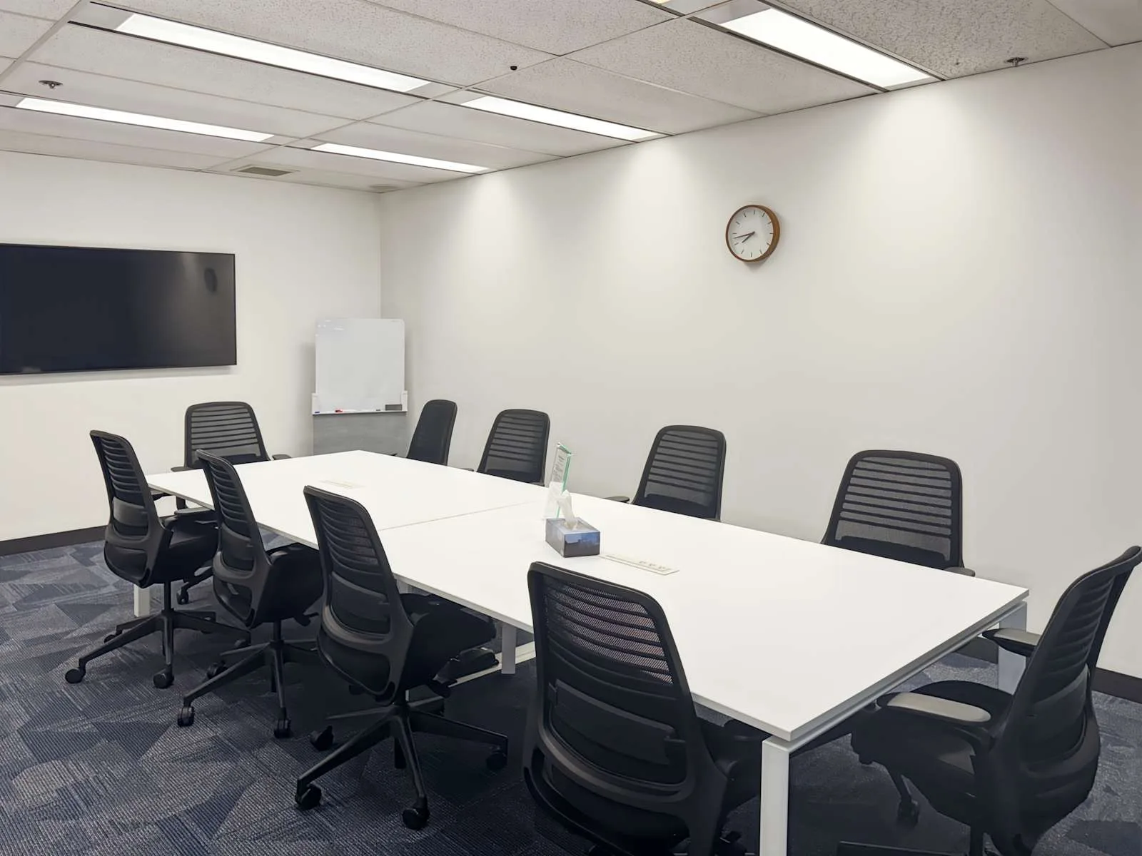 HQ AB, Edmonton - 98 Avenue, Meeting room for 10 people, Edmonton, AB