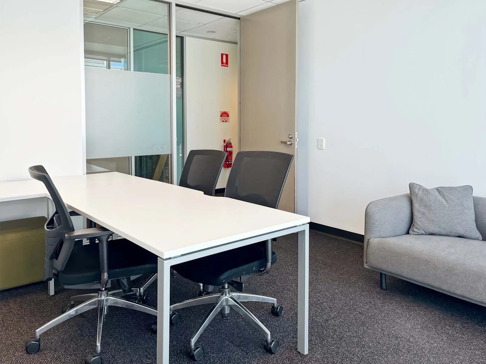HQ ADELAIDE, Victoria Park, Private office, 3 desks, Adelaide, SA
