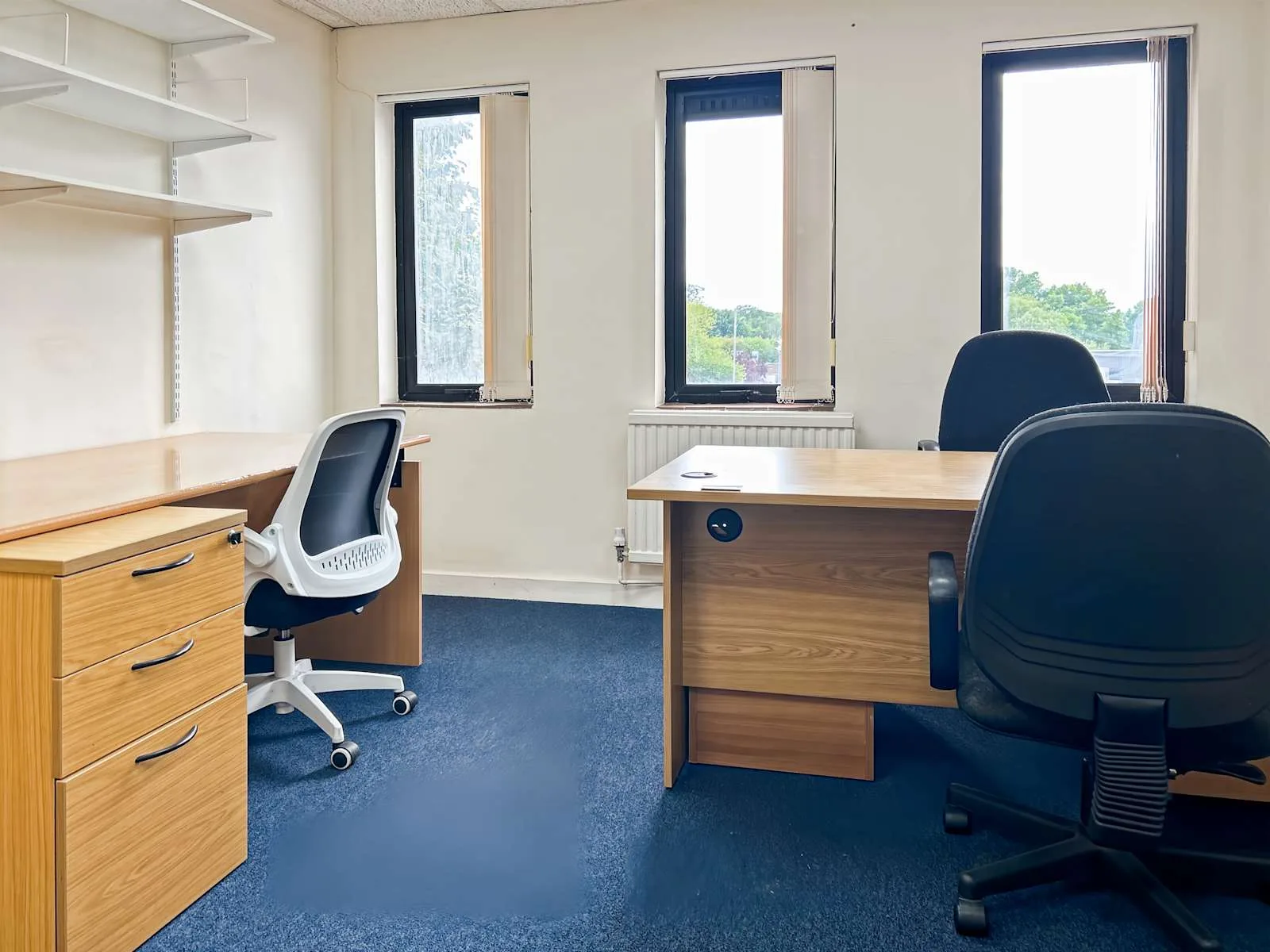 HQ Aylesbury, Claydon House Business Centre, Private office, 3 desks, Aylesbury