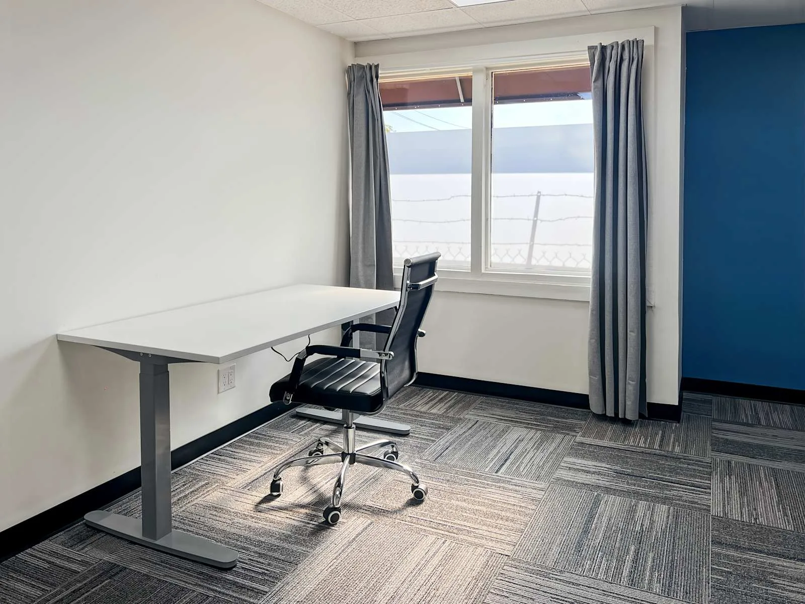 HQ AZ, Phoenix- N 12th St, Private office, 1 desk, Phoenix, AZ