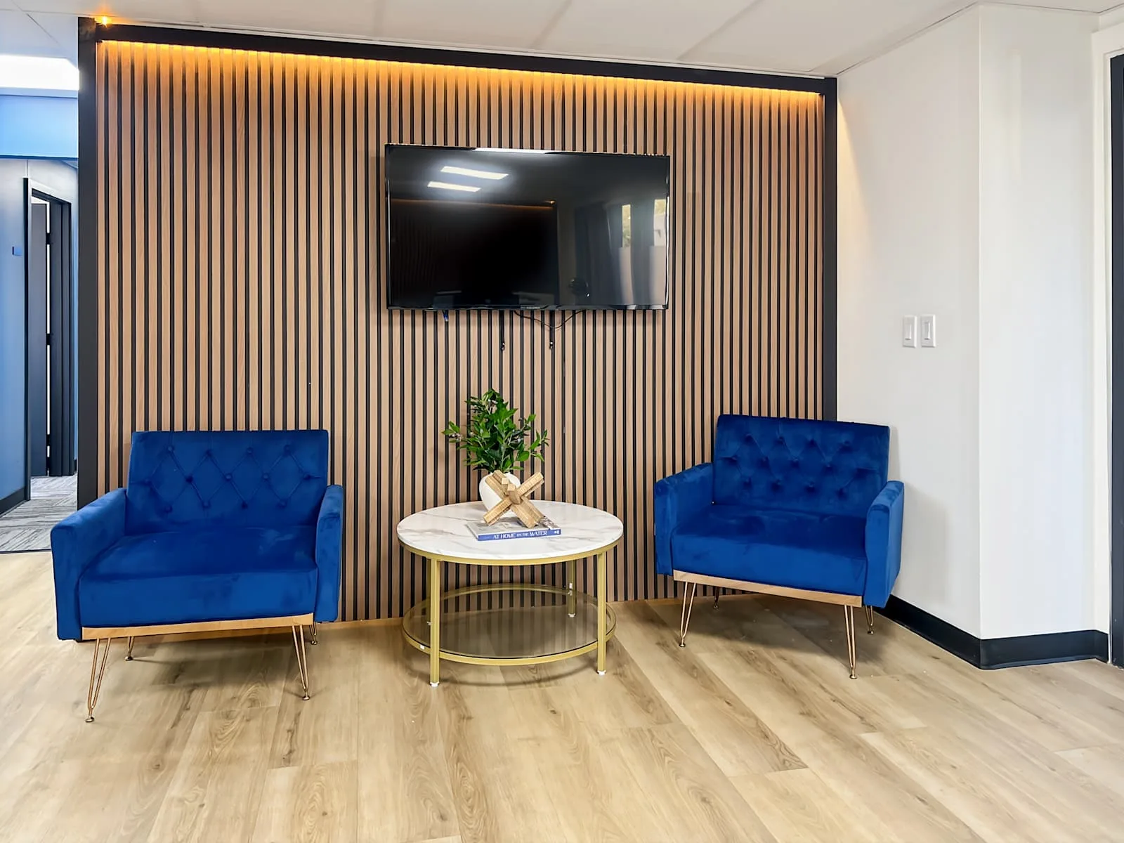 HQ AZ, Phoenix- N 12th St, Lounge, Phoenix, AZ
