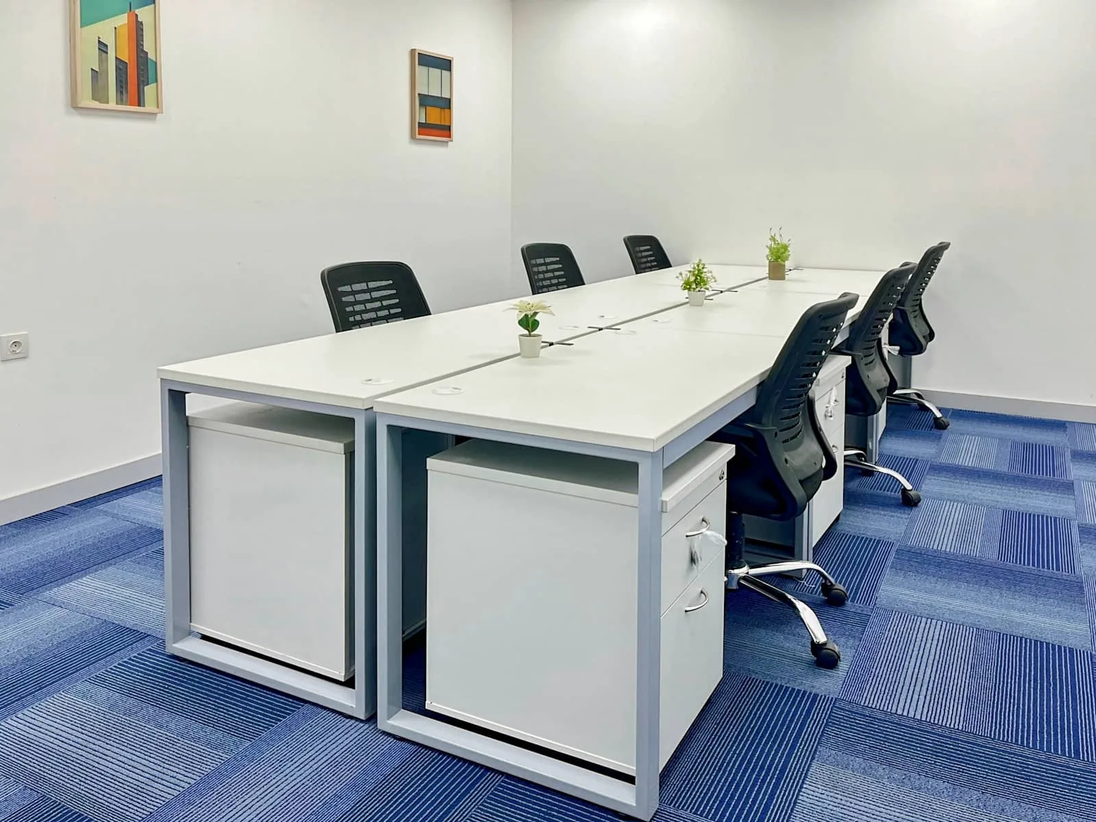 HQ Bandung, HQuarters, Kantor pribadi dengan 6 meja kerja, Bandung