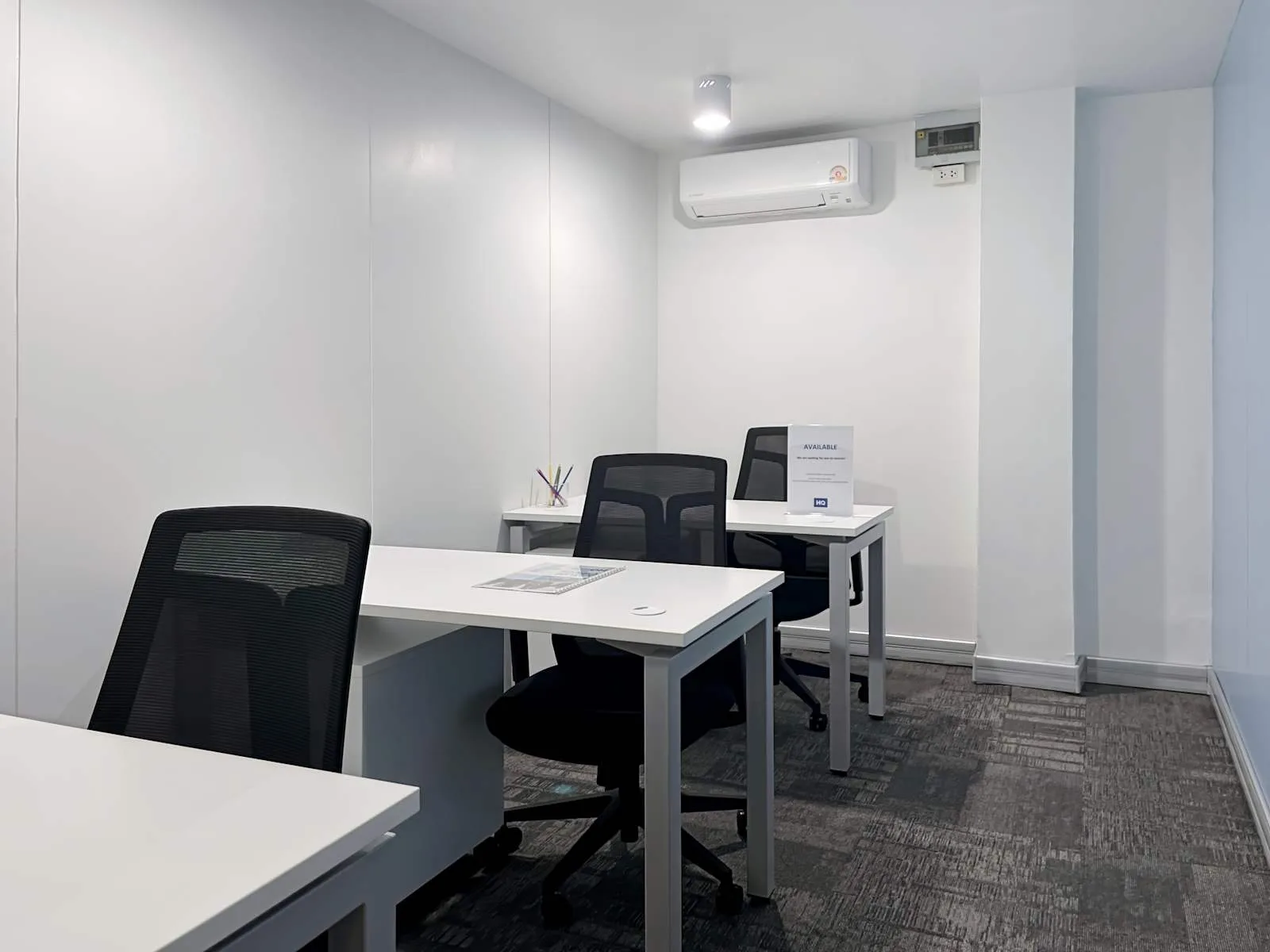 HQ Bangkok, Blue Chips Building, Private office, 3 desks, Bangkok