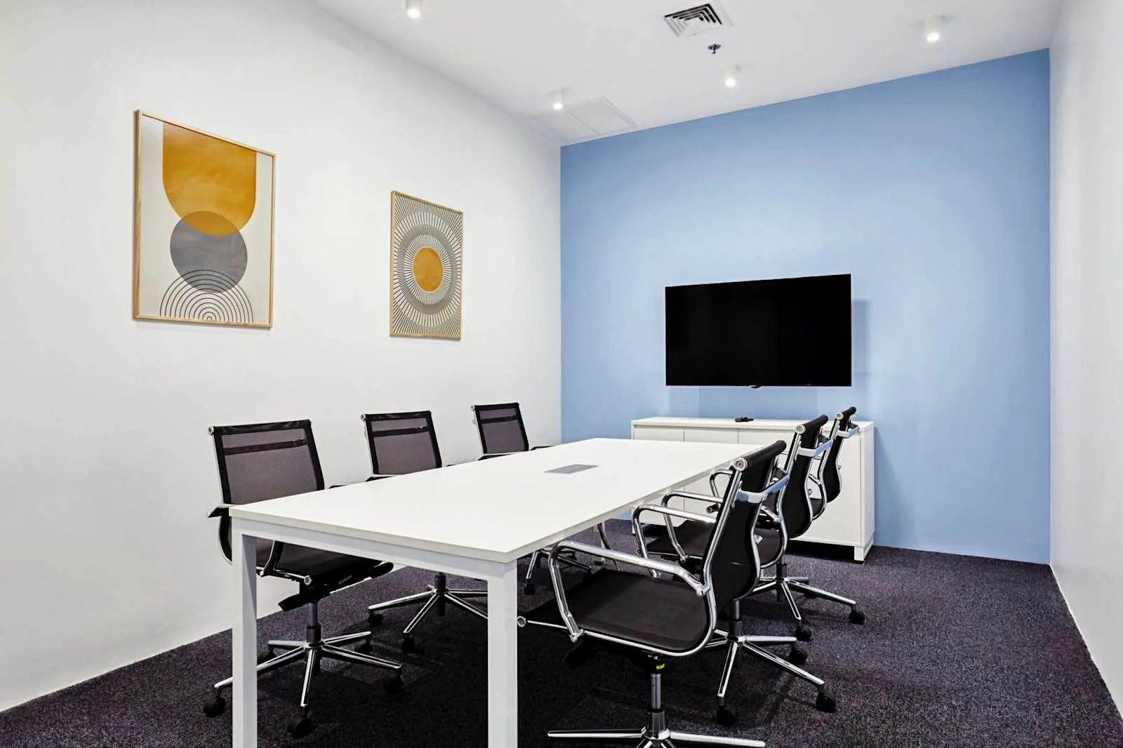 HQ Bangkok, Sukhumvit Hills, Meeting room for 6 people, Bangkok