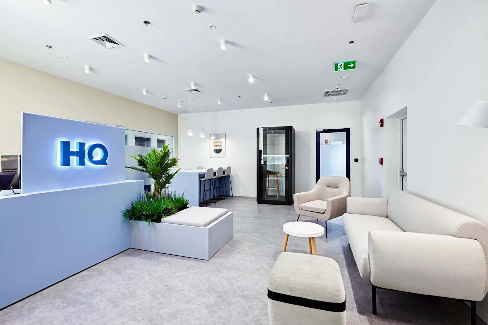 HQ Bangkok, Sukhumvit Hills, Reception, Bangkok