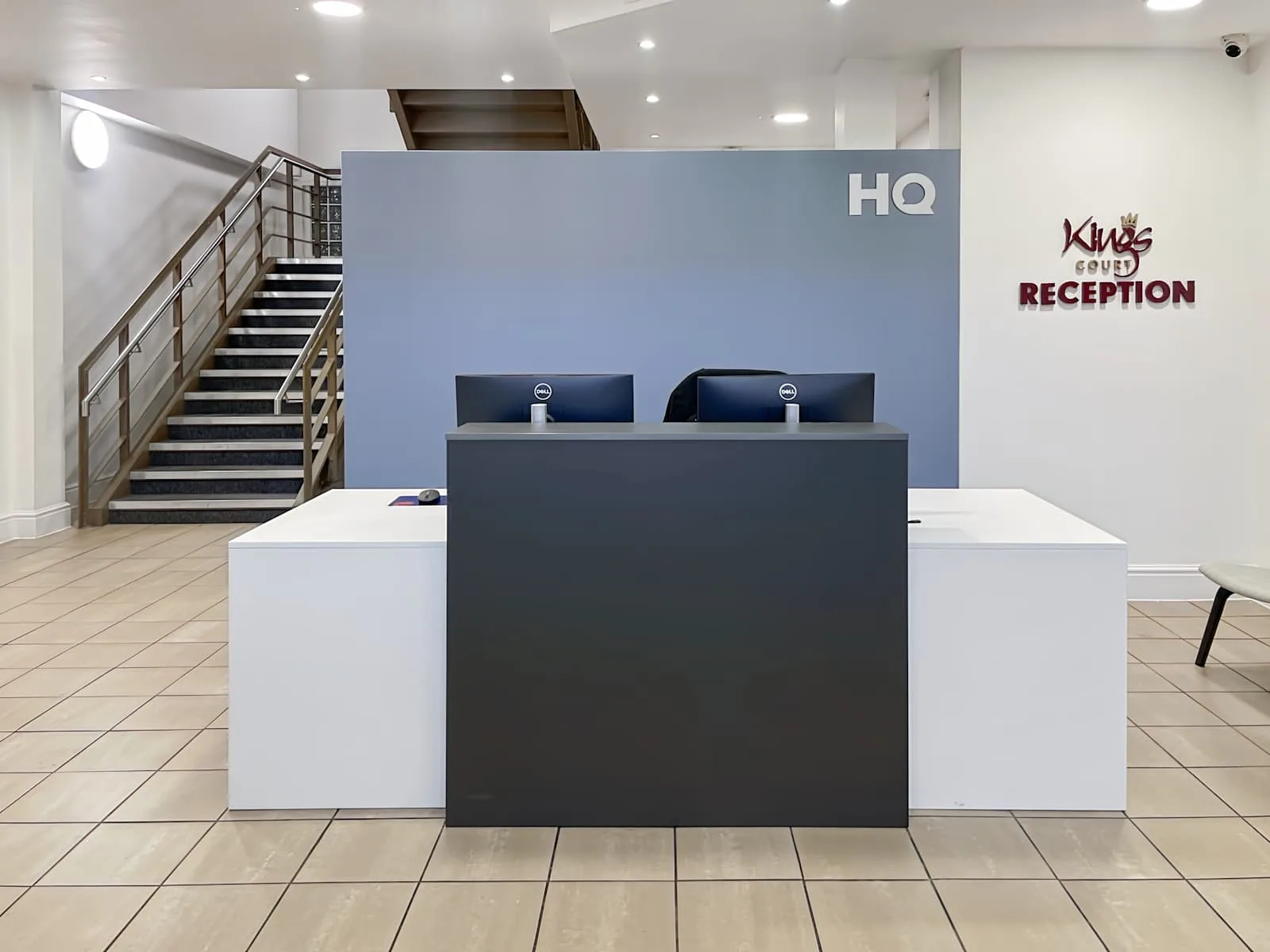 HQ Blackburn, Kings Court, Réception, Blackburn
