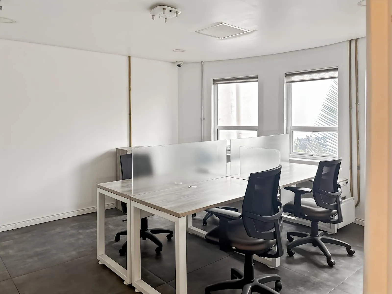 HQ Bogota, Casa Rosada, Private office, 4 desks, Bogotá