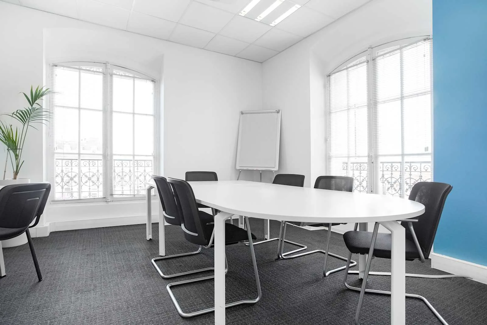HQ BORDEAUX, Gare de Bordeaux, Besprechungsraum für 6 Personen, Bordeaux