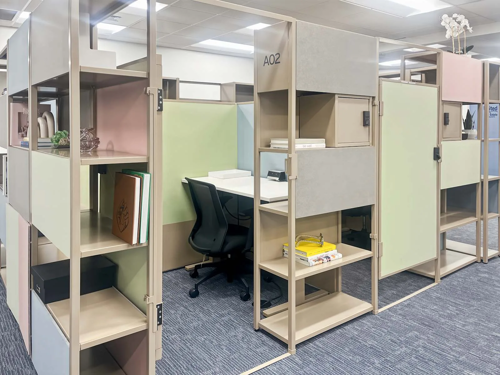 HQ CA, Bakersfield - Truxtun Ave., Private office, 1 desk, Bakersfield, CA