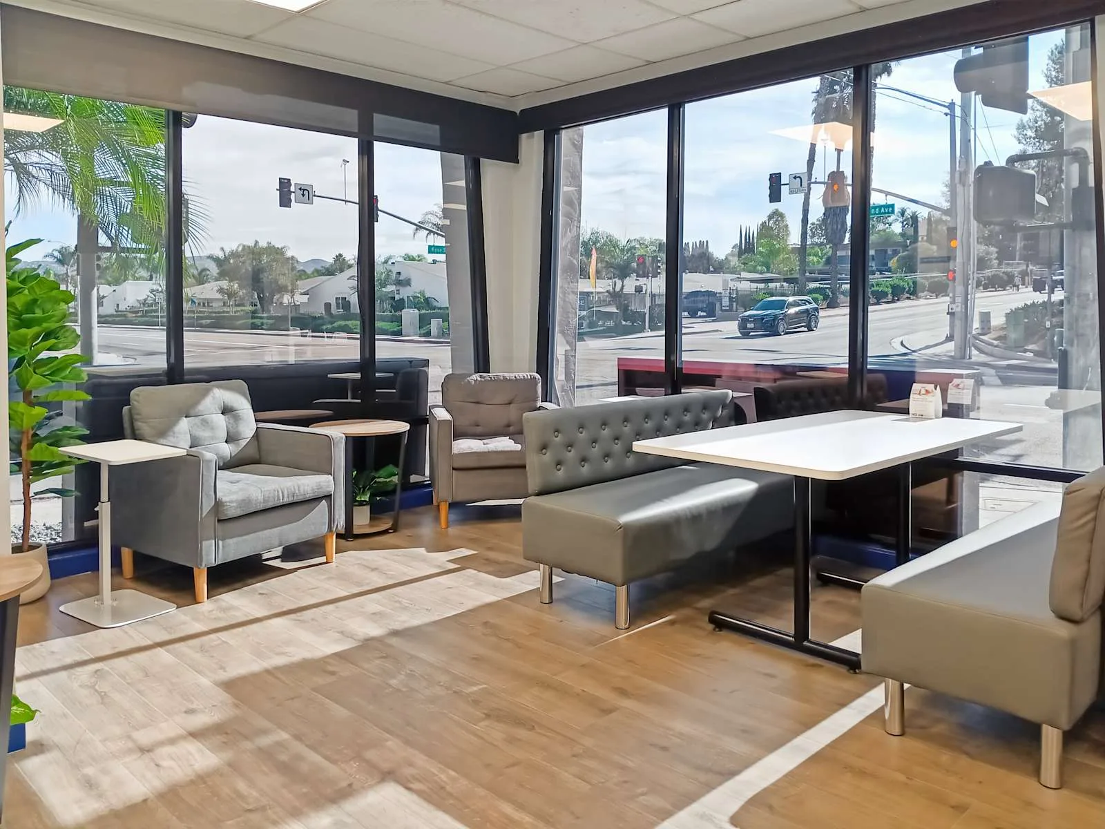 HQ CA, Escondido - N Rose St, Lounge, Escondido, CA