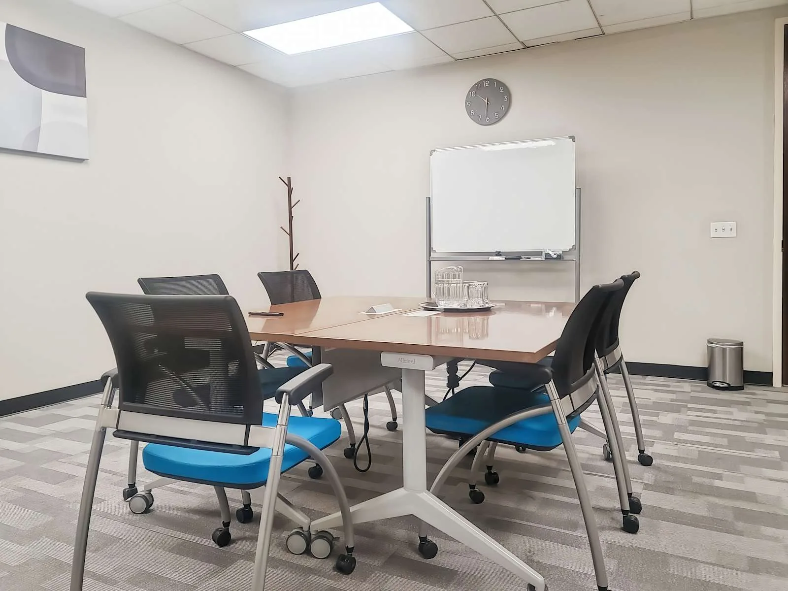 HQ CA, Modesto - K St, Meeting room for 6 people, Modesto, CA