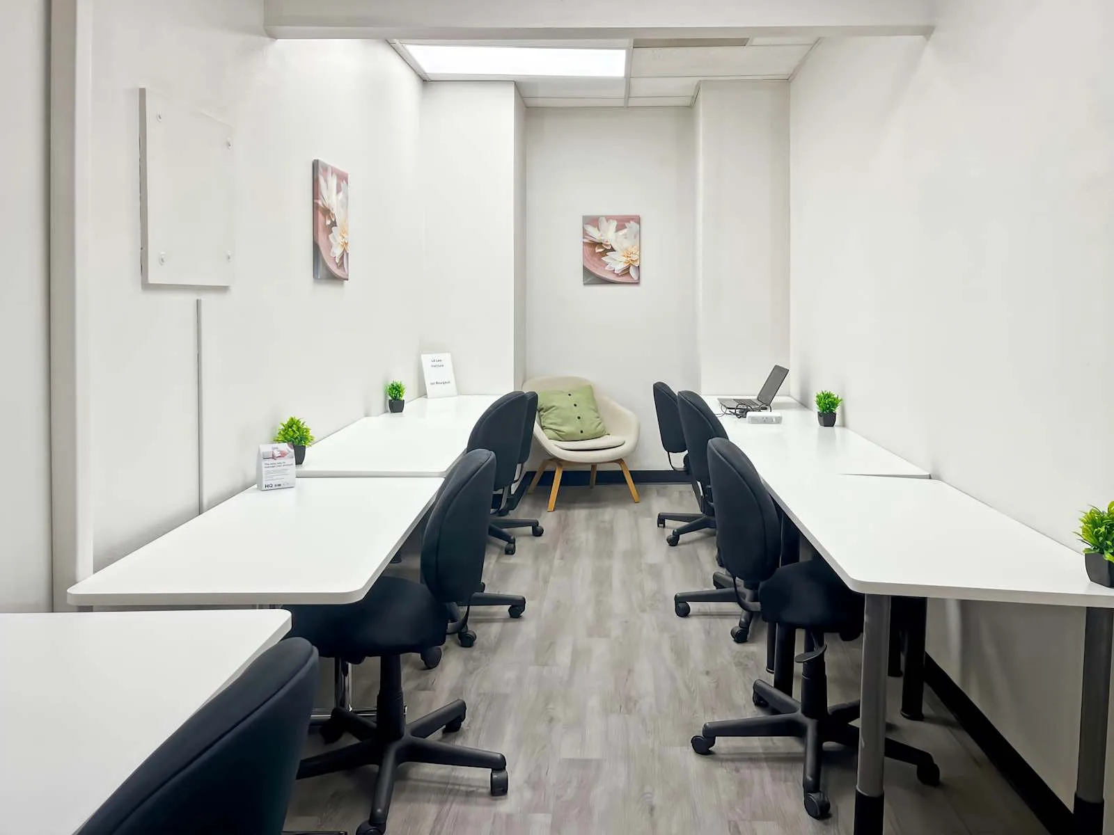 HQ CA, Santa Clarita- Sierra Hwy, Private office, 6 desks, Santa Clarita, CA