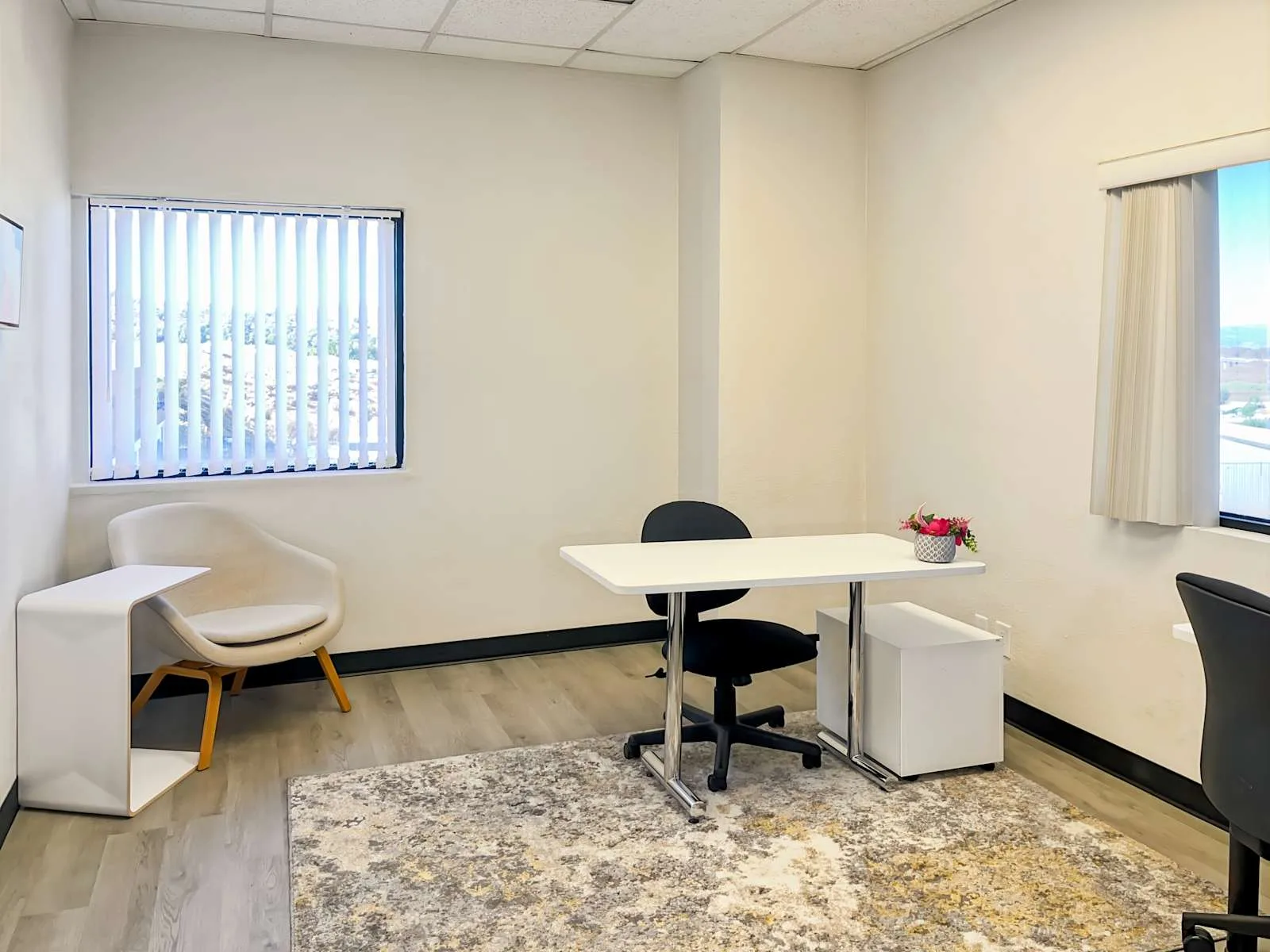HQ CA, Santa Clarita- Sierra Hwy, Private office, 2 desks, Santa Clarita, CA