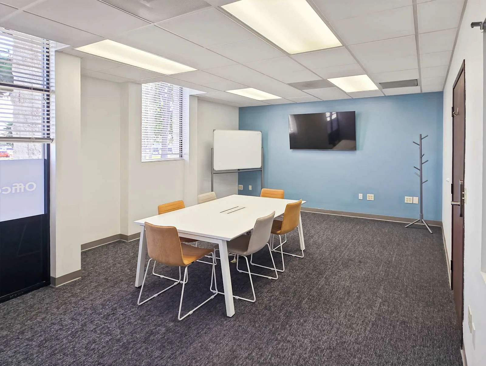 HQ CA, Torrance - Hawthorne Blvd, Meeting room for 6 people, Torrance, CA