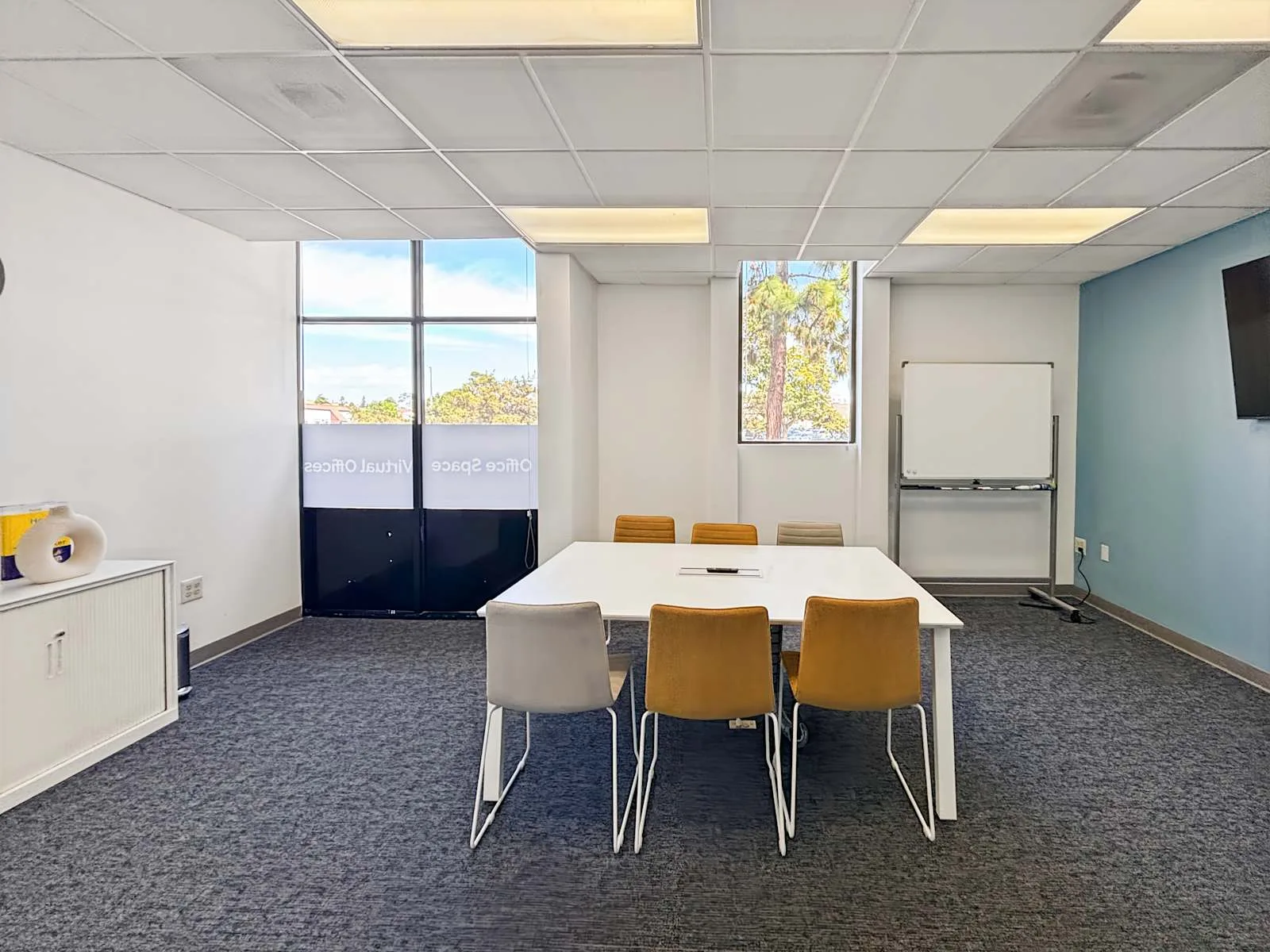 HQ CA, Torrance - Hawthorne Blvd, Meeting room for 6 people, Torrance, CA