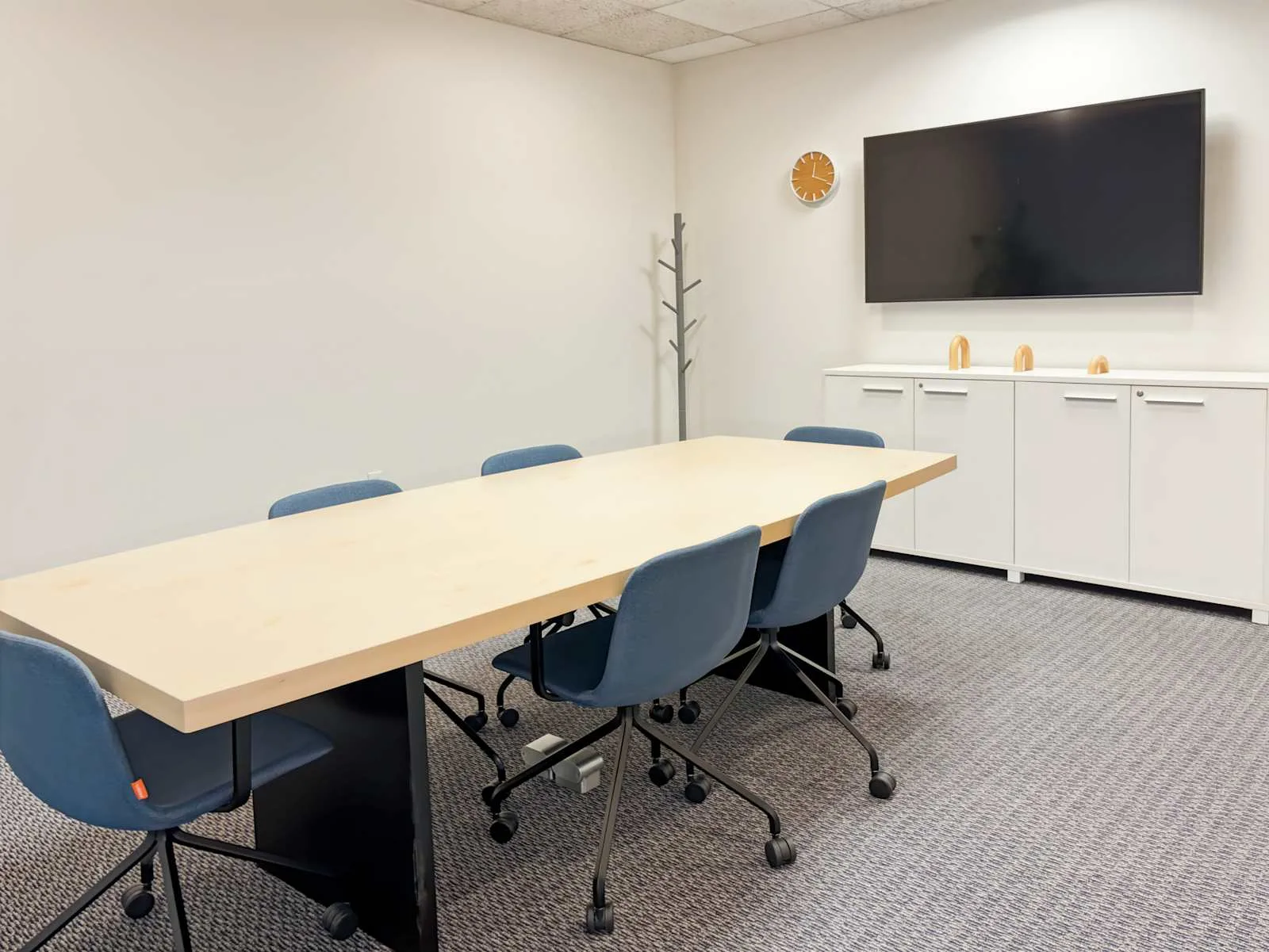 HQ CA, Torrance - Skypark Ave, Meeting room for 6 people, Torrance, CA
