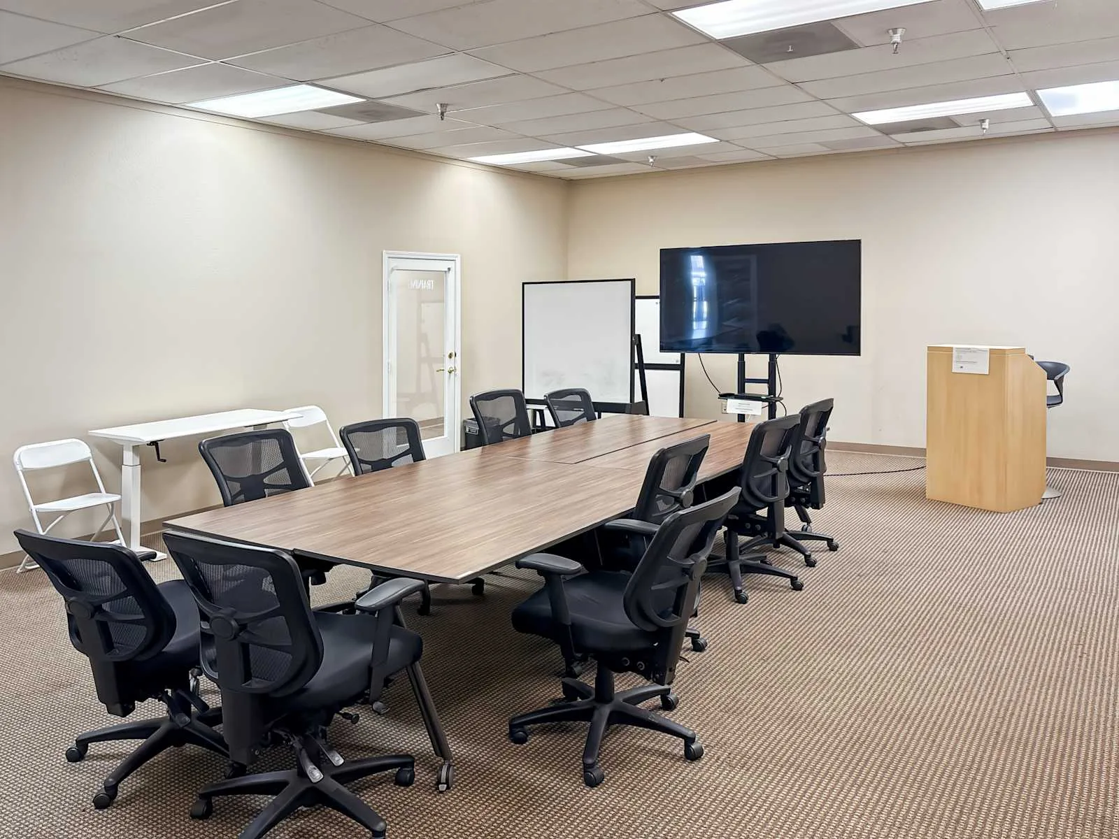 HQ CA, Tracy - N Tracy Blvd, Meeting room for 10 people, Tracy, CA