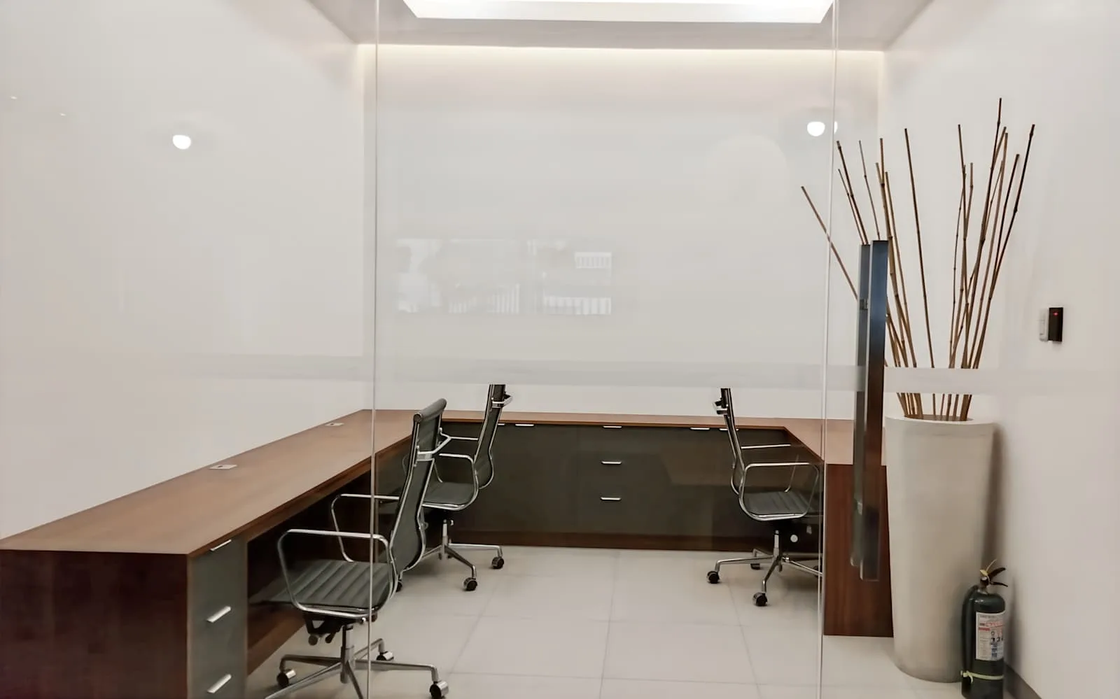 HQ Cebu Exchange Tower, Private office, 3 desks, Cebu City