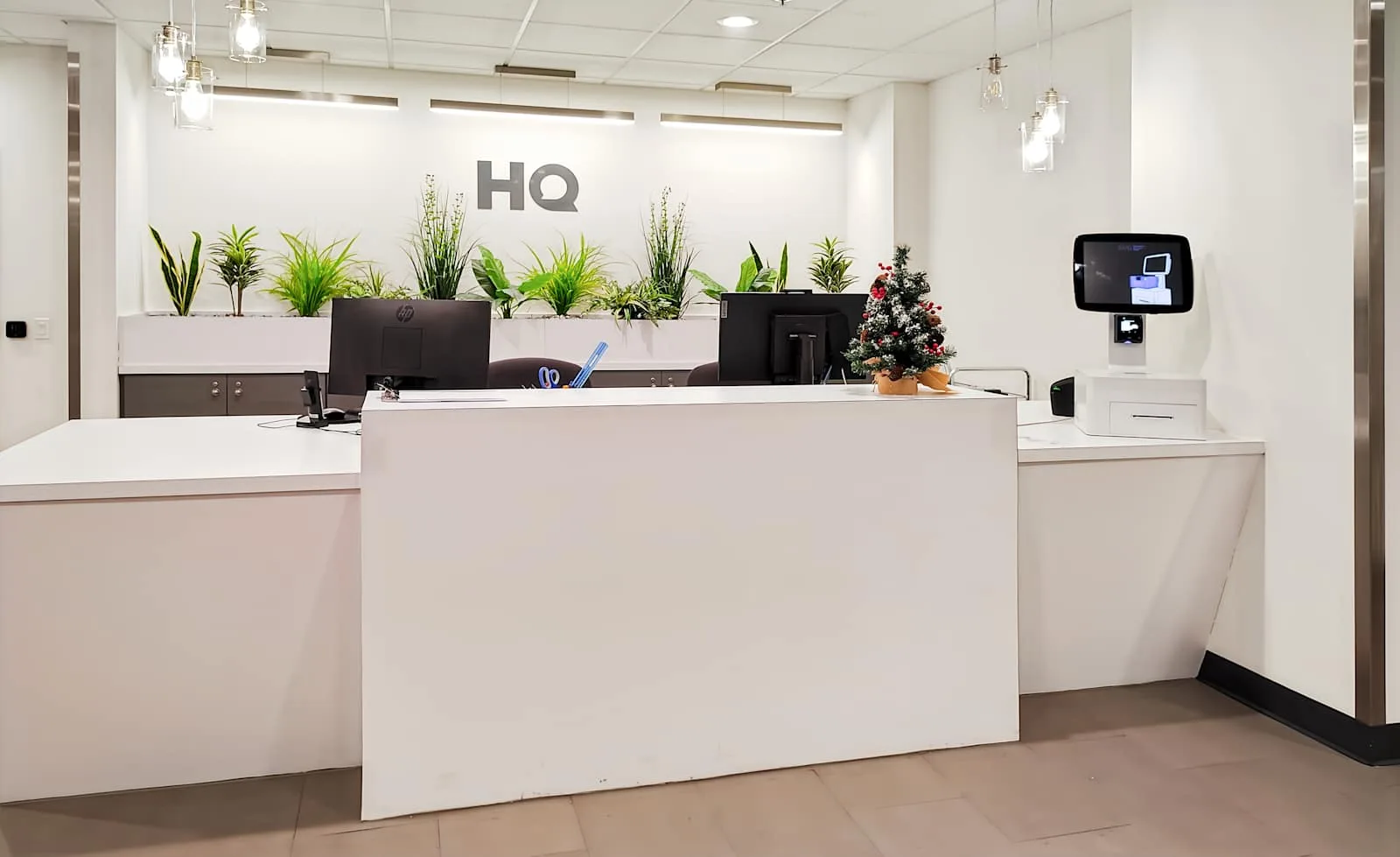 HQ IL, Champaign – N. Randolph St, Reception, Champaign, IL