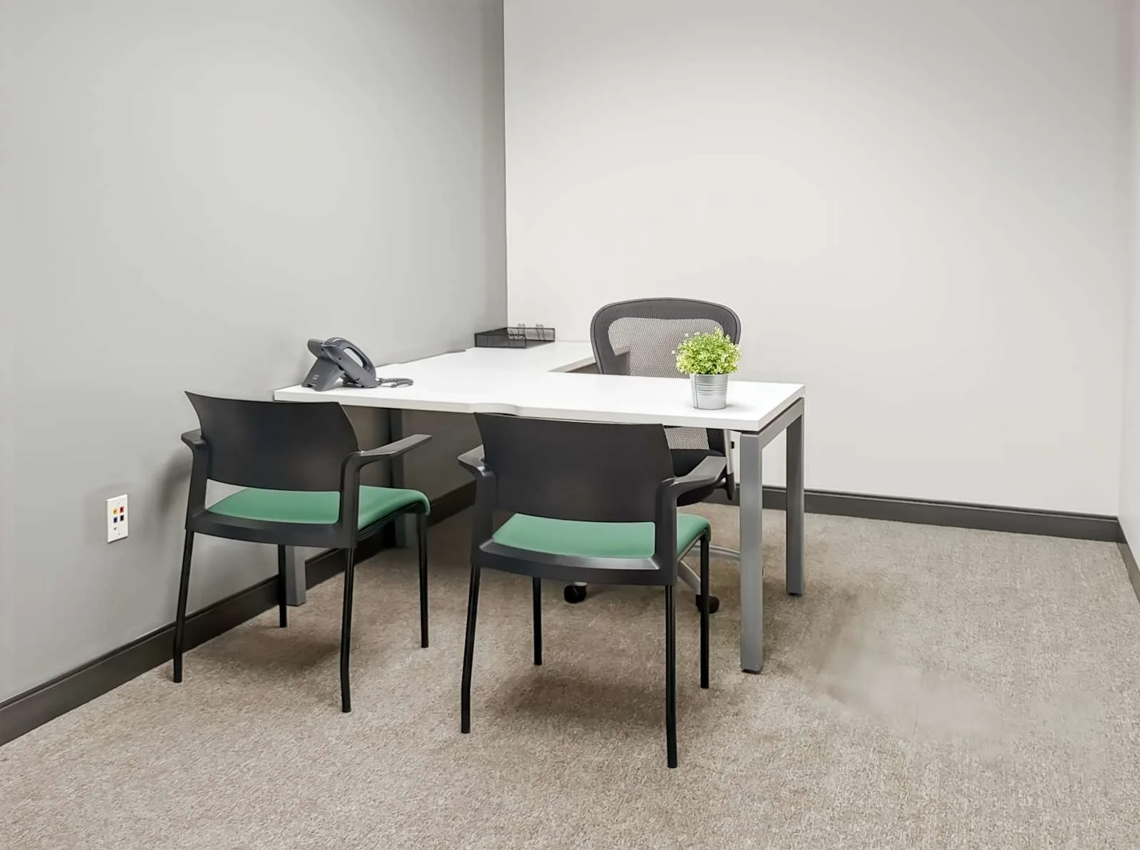 HQ FL, Fort Lauderdale - Downtown (HQ), Private office, 1 desk, Fort Lauderdale, FL