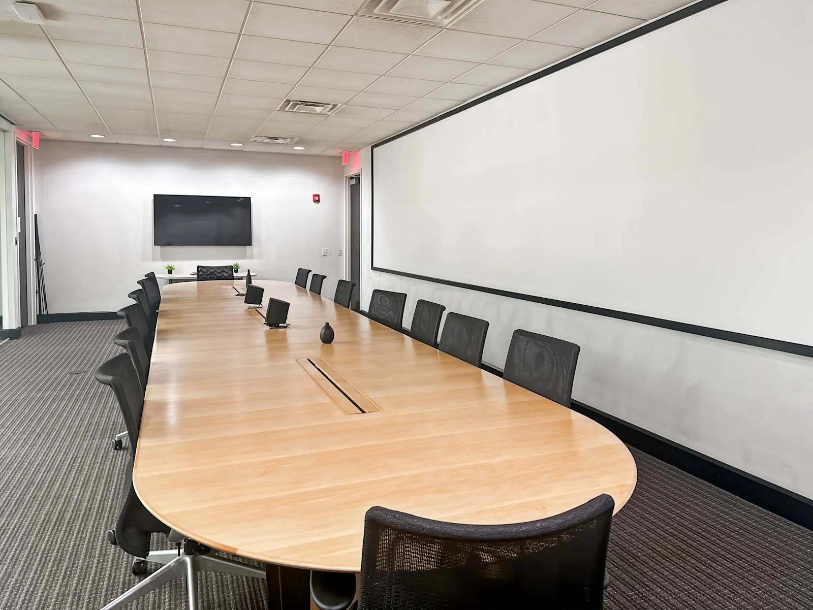 HQ GA, Augusta - Broad St, Meeting room for 14 people, Augusta, GA