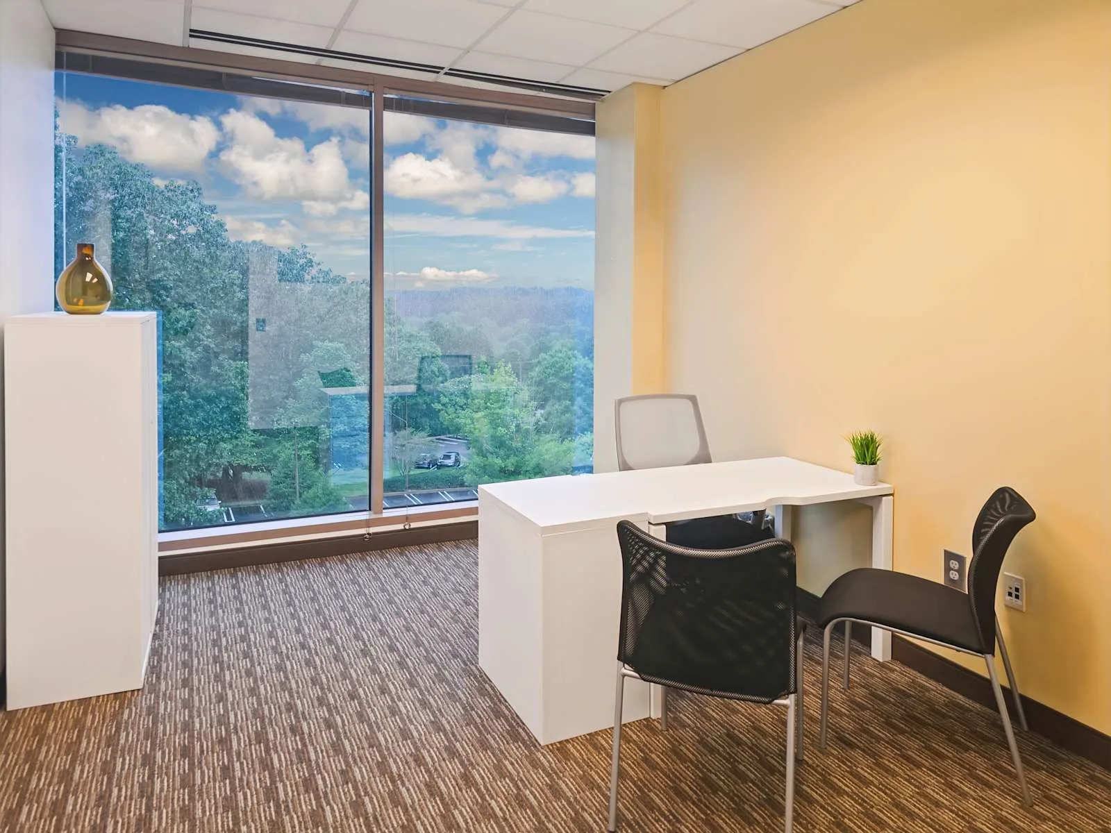 HQ GA, Duluth - Sugarloaf (HQ), Private office, 1 desk, Duluth, GA