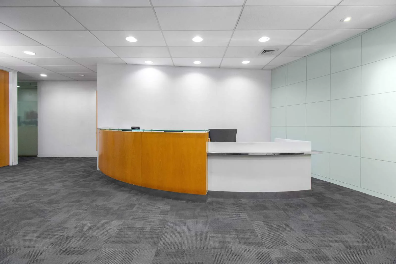 HQ Ho Chi Minh City, Saigon Tower, Reception, Ho Chi Minh City