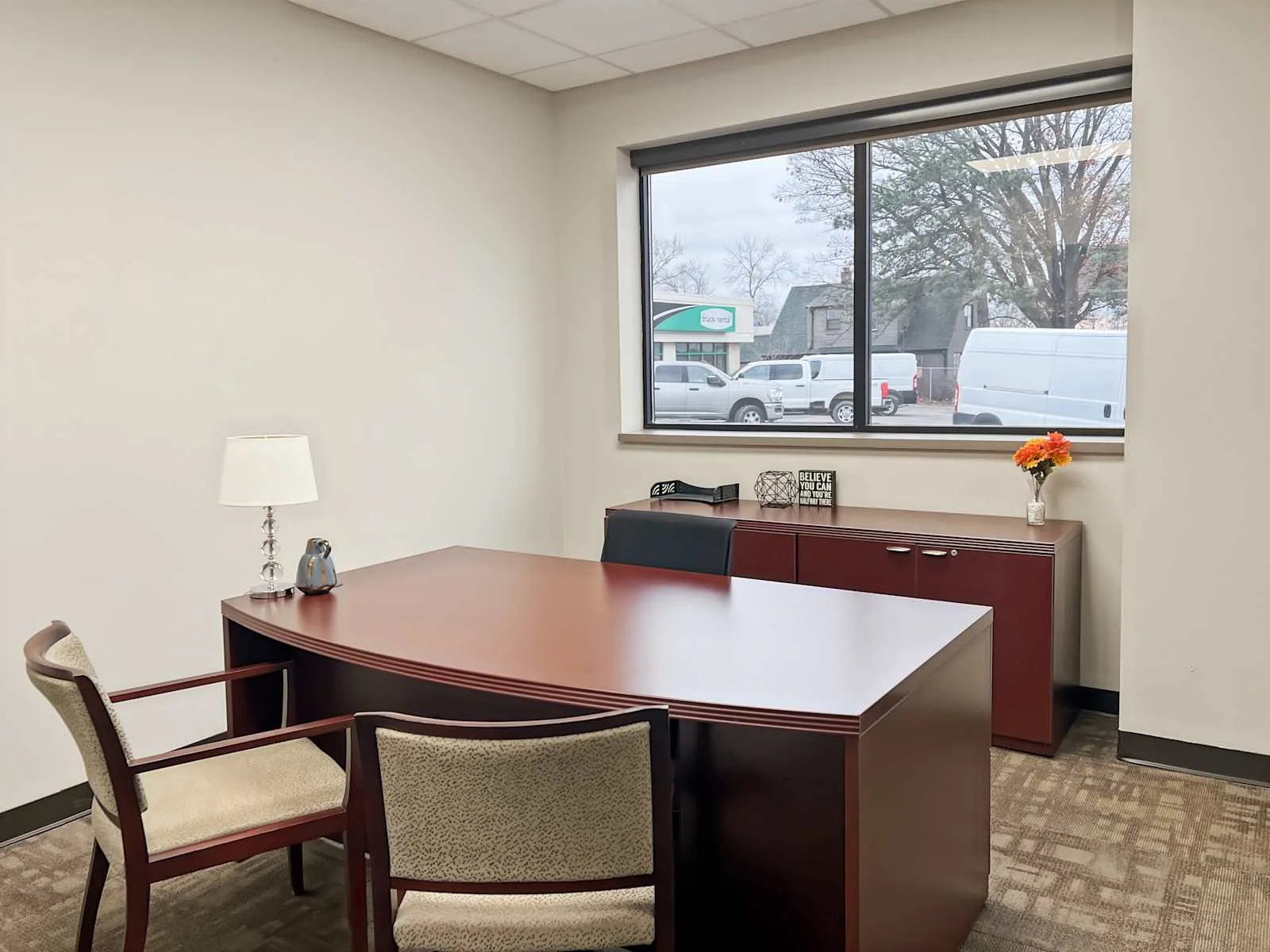 HQ IA, Davenport - N Brady St, Private office, 1 desk, Davenport, IA