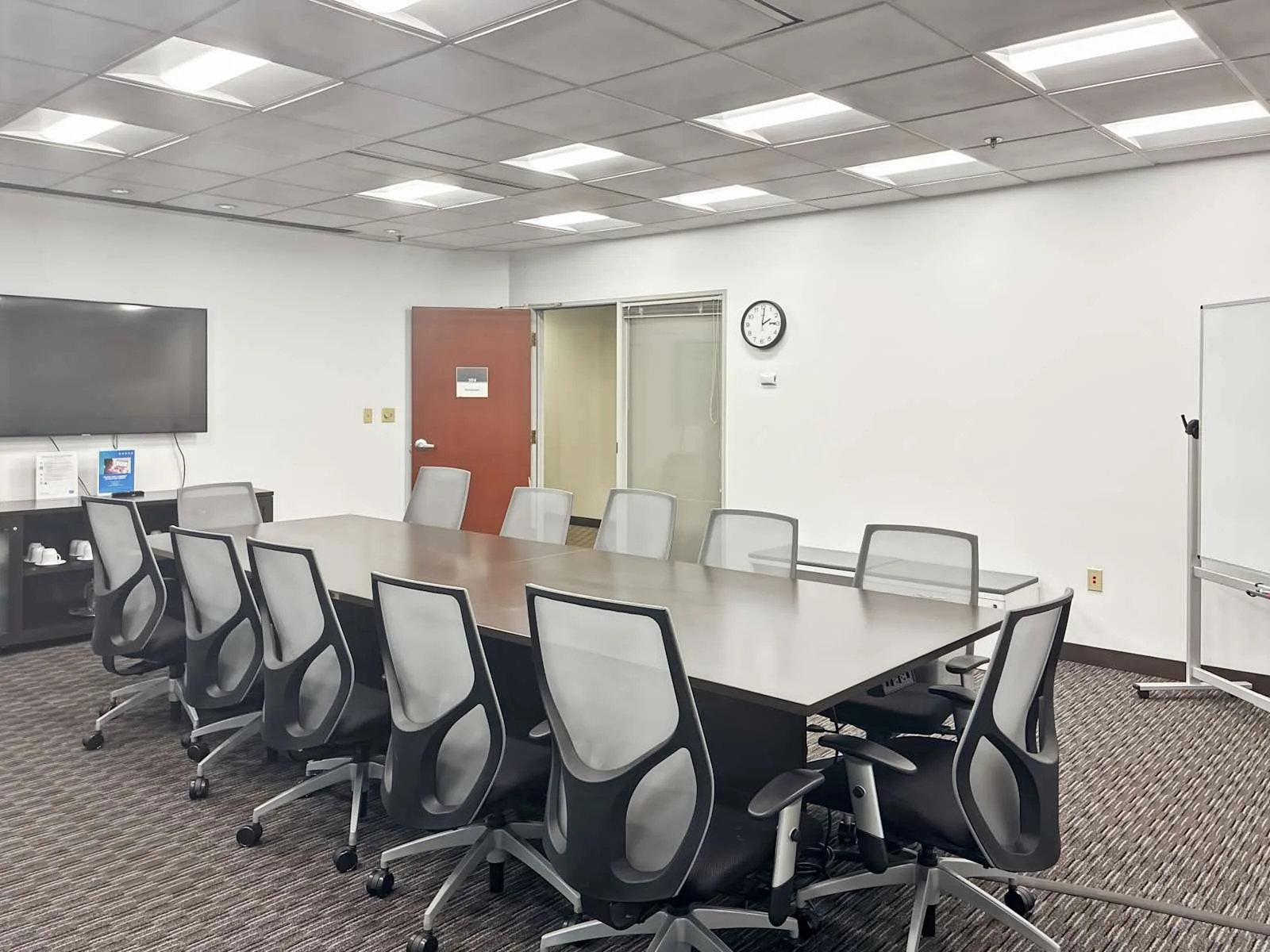 HQ IN, Indianapolis - Lakefront at Keystone, Meeting room for 12 people, Carmel, IN