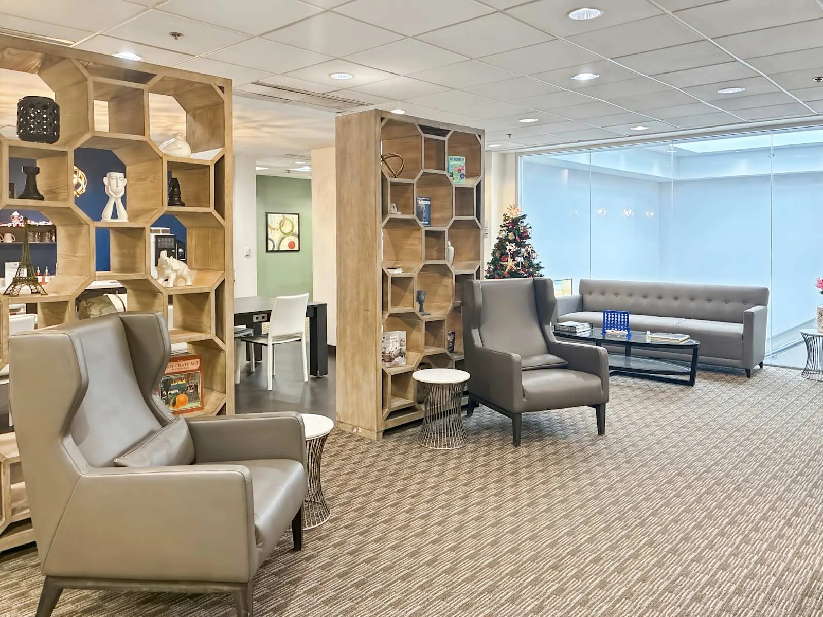 HQ IN, Indianapolis - Lakefront at Keystone, Lounge, Carmel, IN