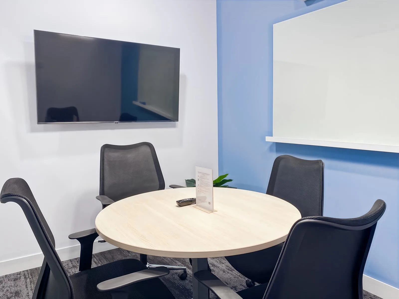 HQ Jakarta, Altira Business Park, Ruang rapat untuk 4 orang, Jakarta