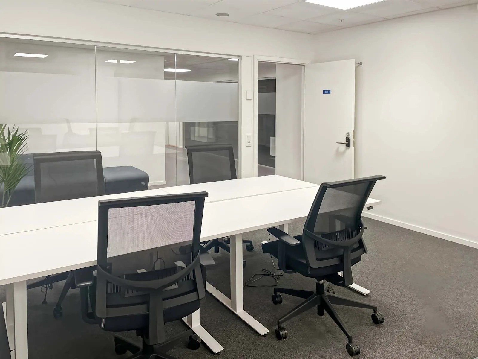 HQ Karlstad, Västra Torggatan, Private office, 4 desks, Karlstad