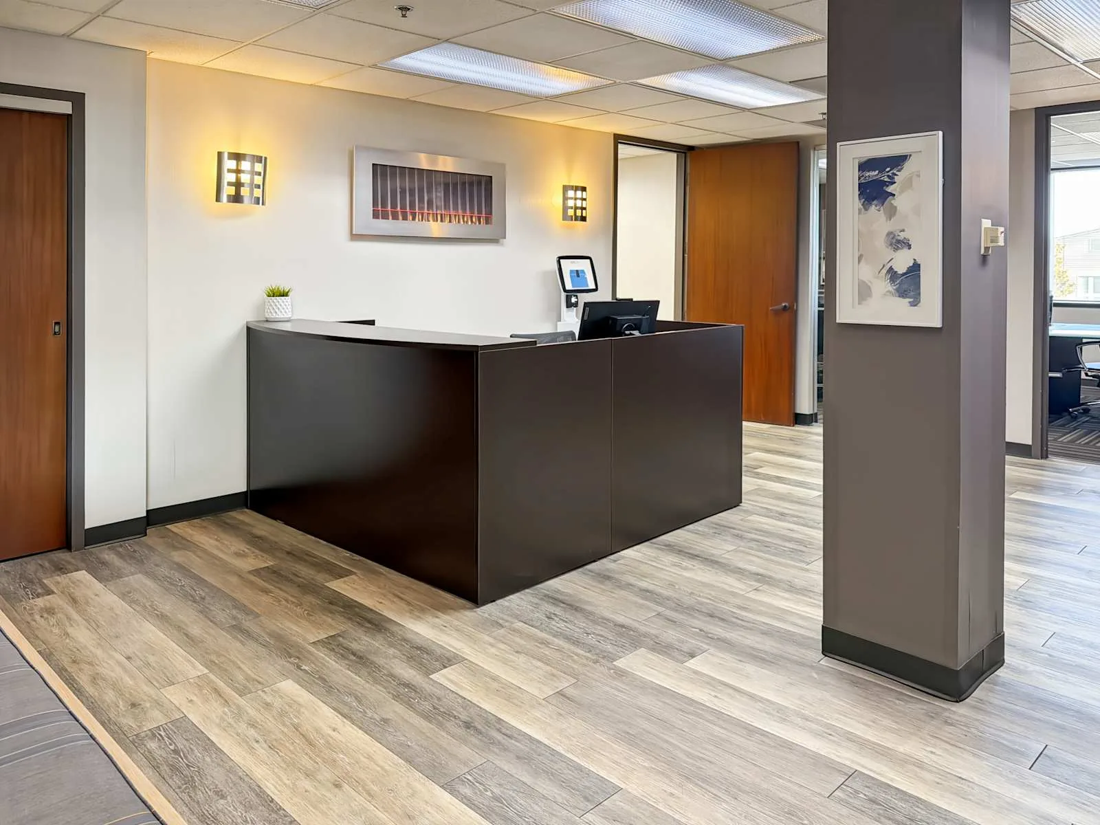 HQ KS, Lenexa - W 95th St, Reception, Lenexa, KS