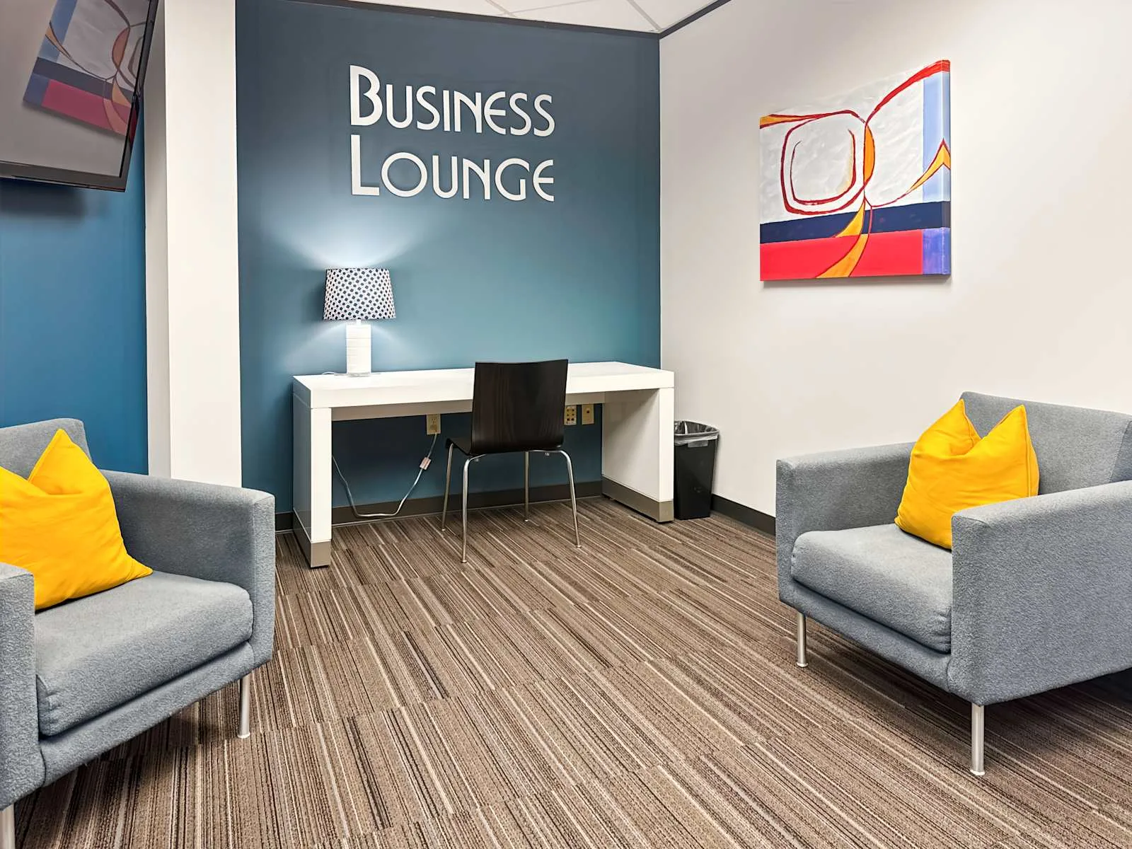 HQ KS, Overland Park - Commerce Plaza (HQ), Lounge, Overland Park, KS
