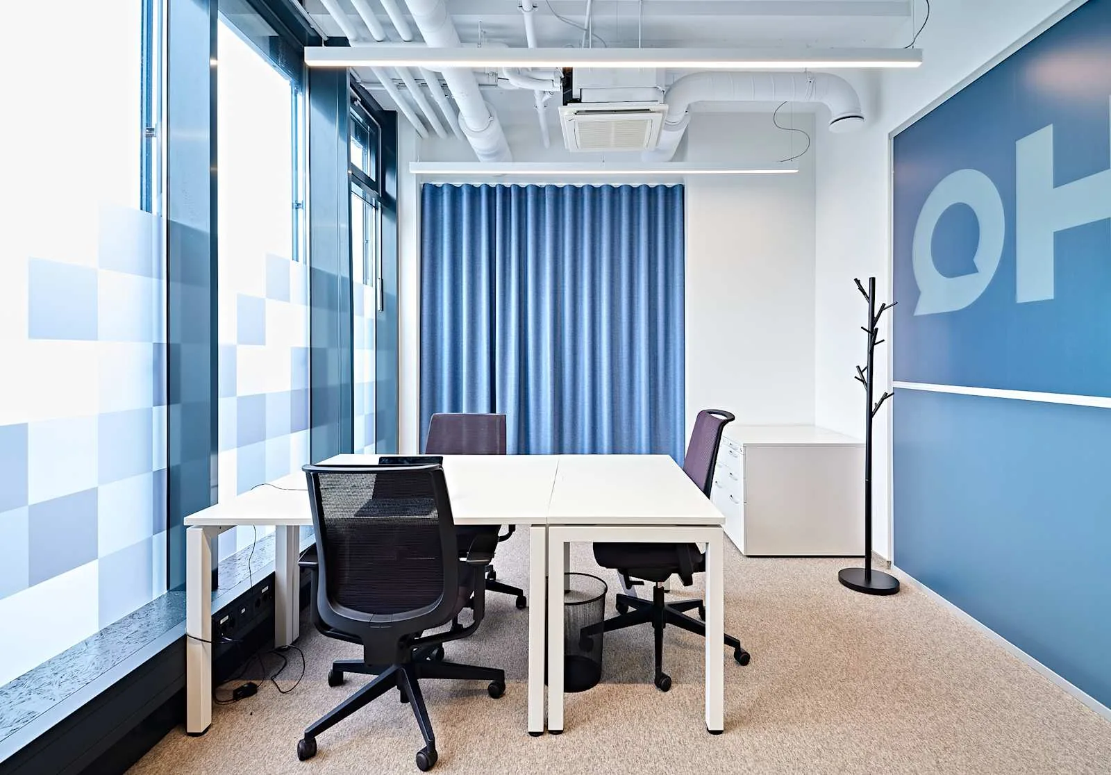 HQ Ljubljana, Feniks, Private office, 3 desks, Ljubljana