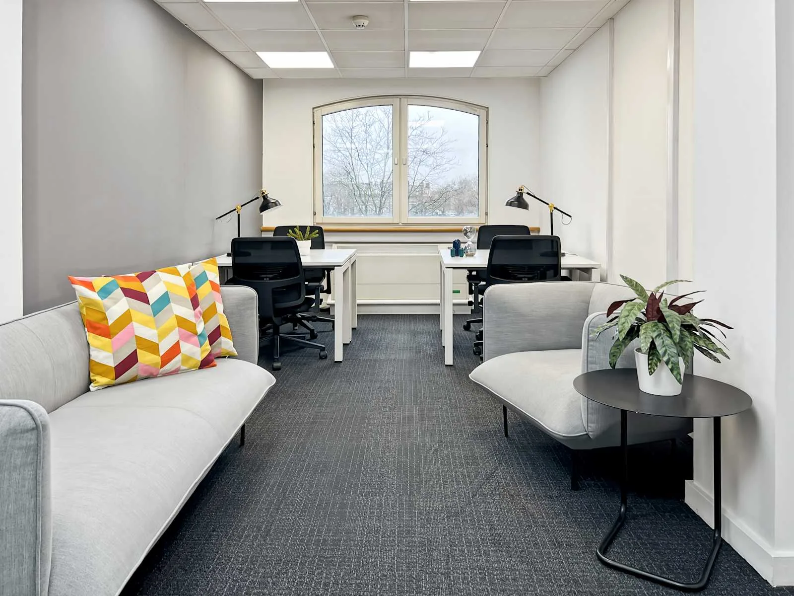 HQ LONDON, HQ Vauxhall, Private office, 4 desks, London