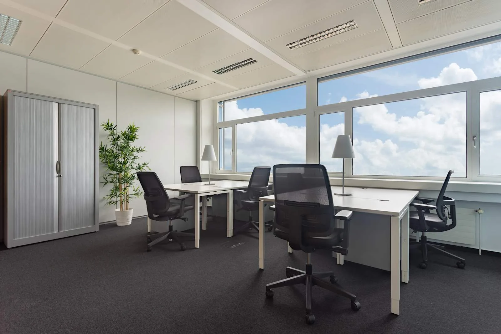 HQ LUXEMBOURG, 43 JFK, Privatbüro mit 5 Arbeitsplätzen, Luxembourg City