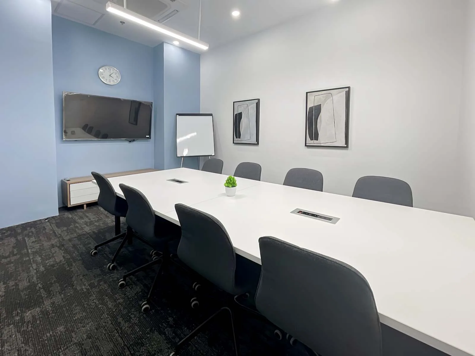 HQ Makassar, Delft Apartment, Meeting room for 8 people, Makassar