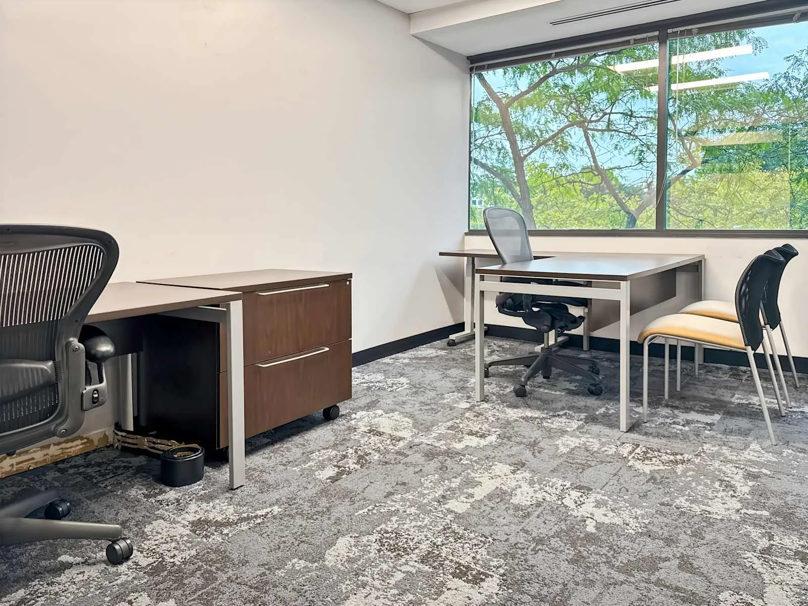 HQ MD, Bethesda - Democracy Plaza (HQ), Private office, 2 desks, Bethesda, MD