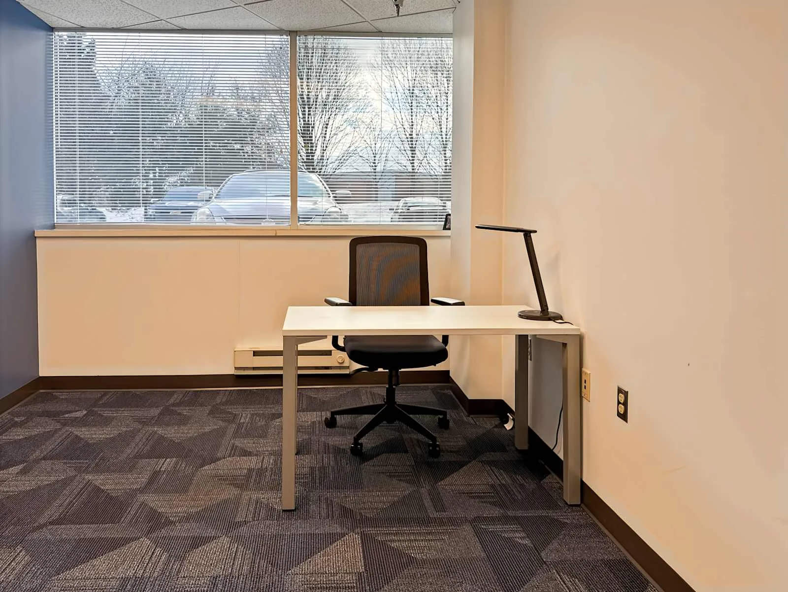 HQ MD, Silver Spring - New Hampshire Ave, Private office, 1 desk, Silver Spring, MD
