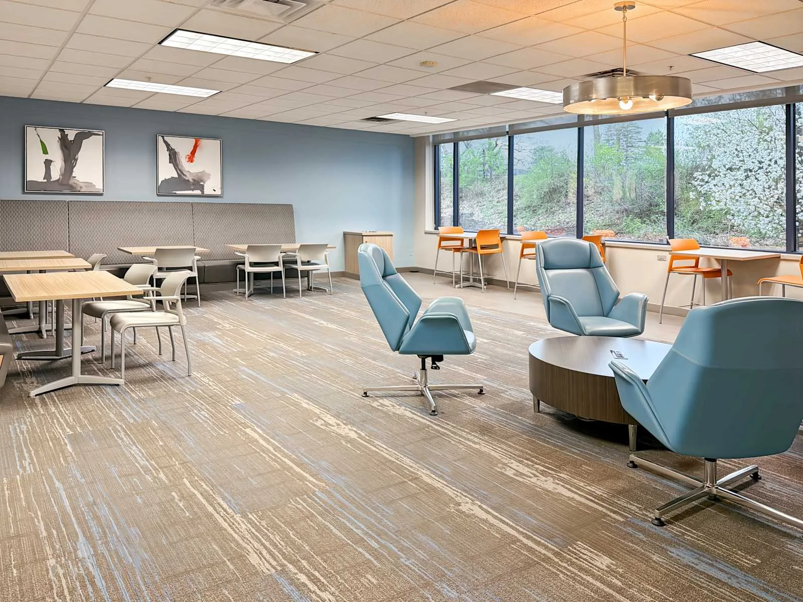 HQ MI, Grand Rapids - Kenmoor Ave, Lounge, Grand Rapids, MI